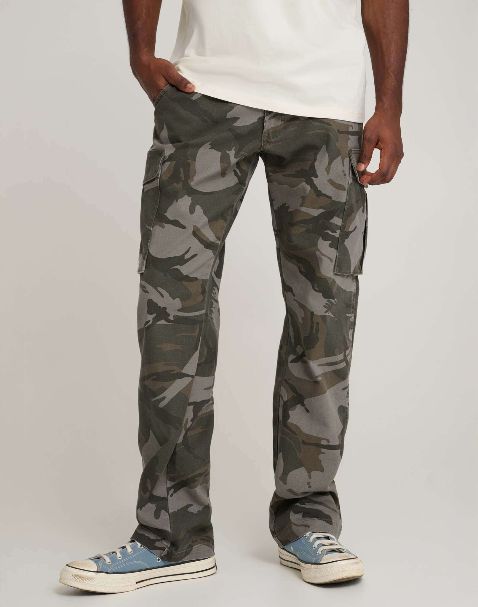 Mike Lucas Pant in Camo Hosen Wrangler