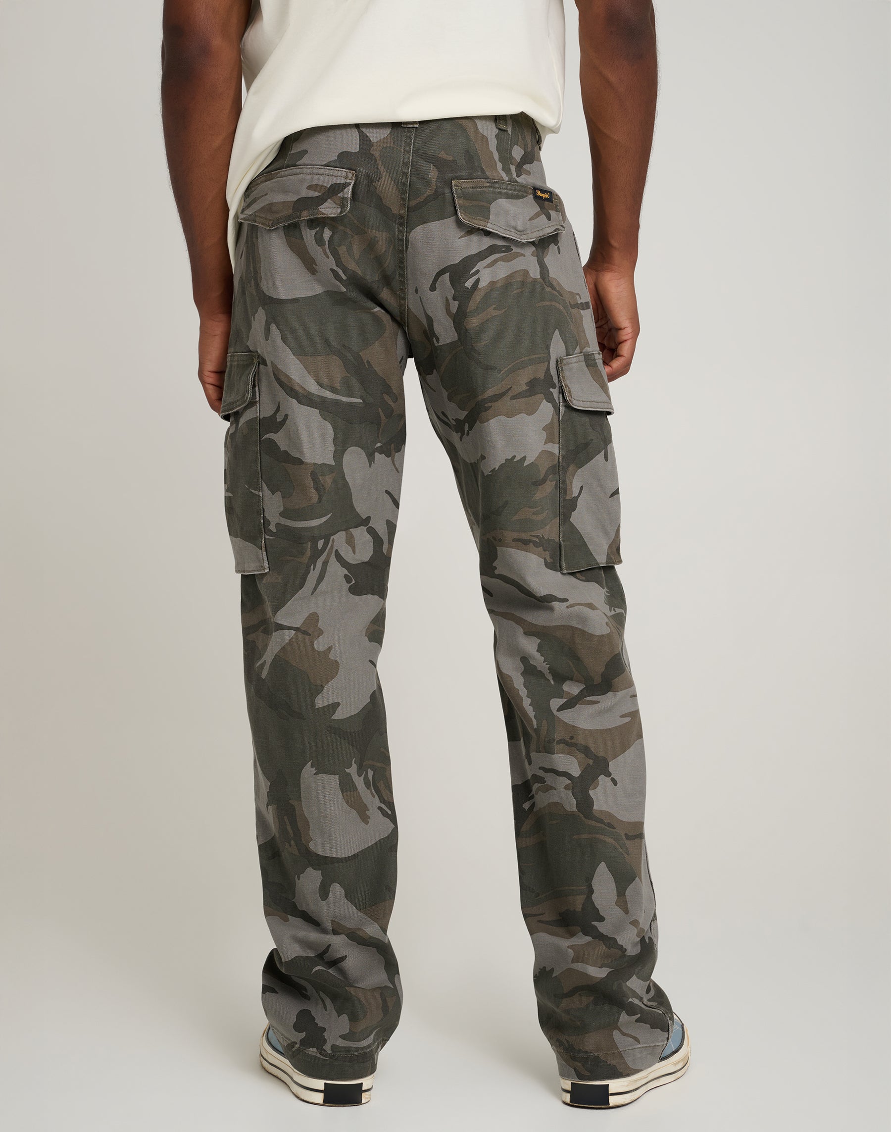 Mike Lucas Pant in Camo Hosen Wrangler