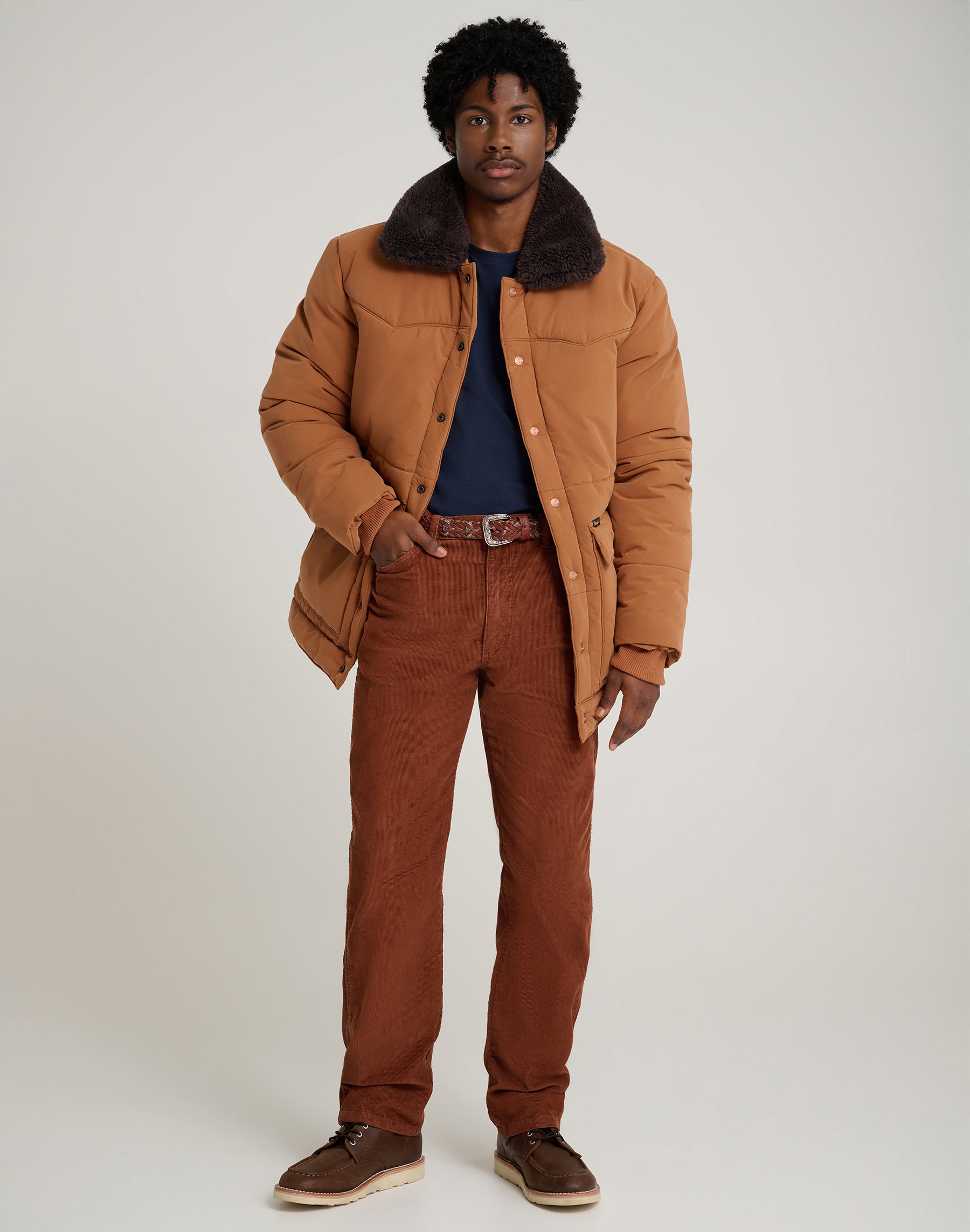 13Mwz in Brown Hosen Wrangler