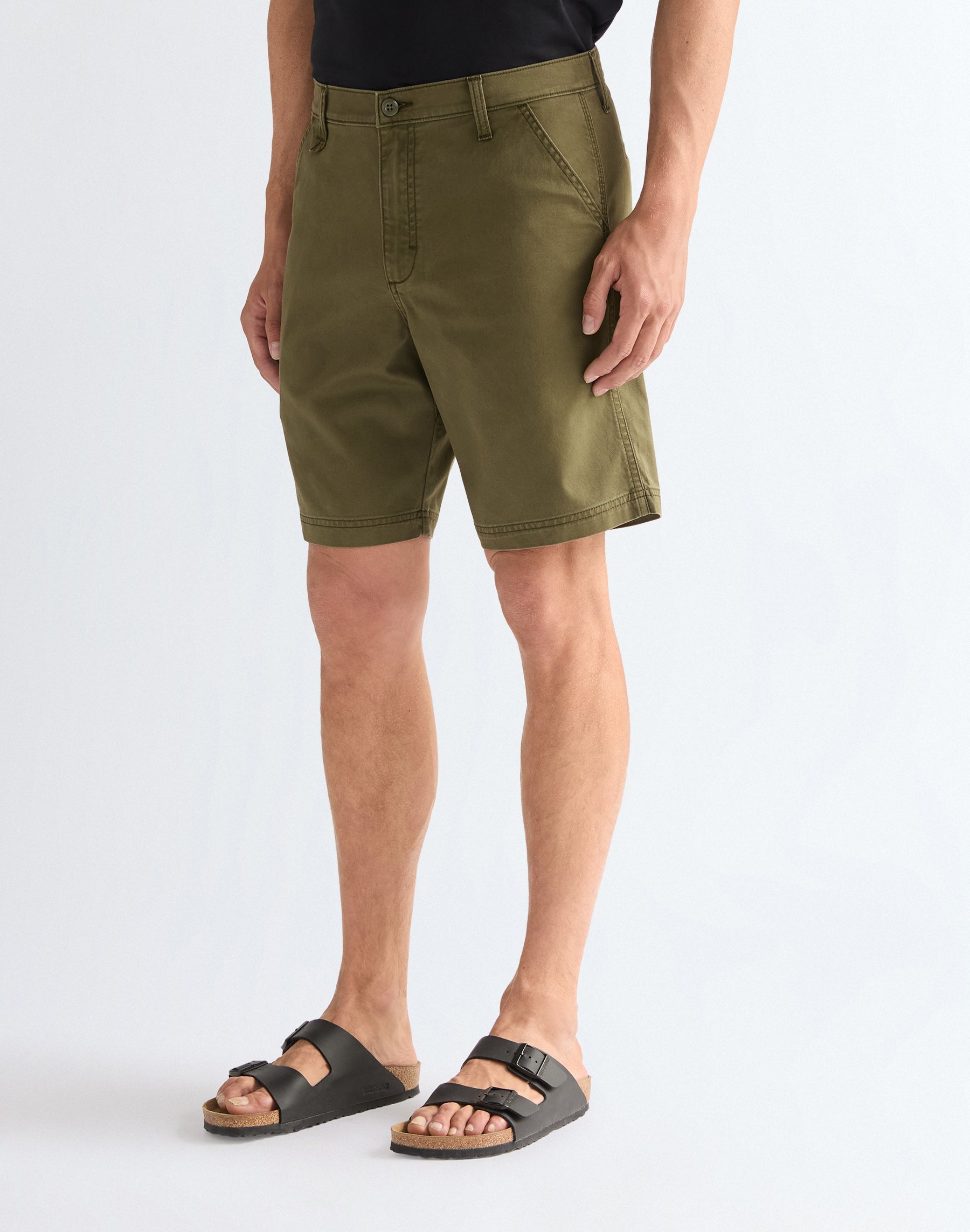Chino Shorts in Olive Night Shorts Wrangler