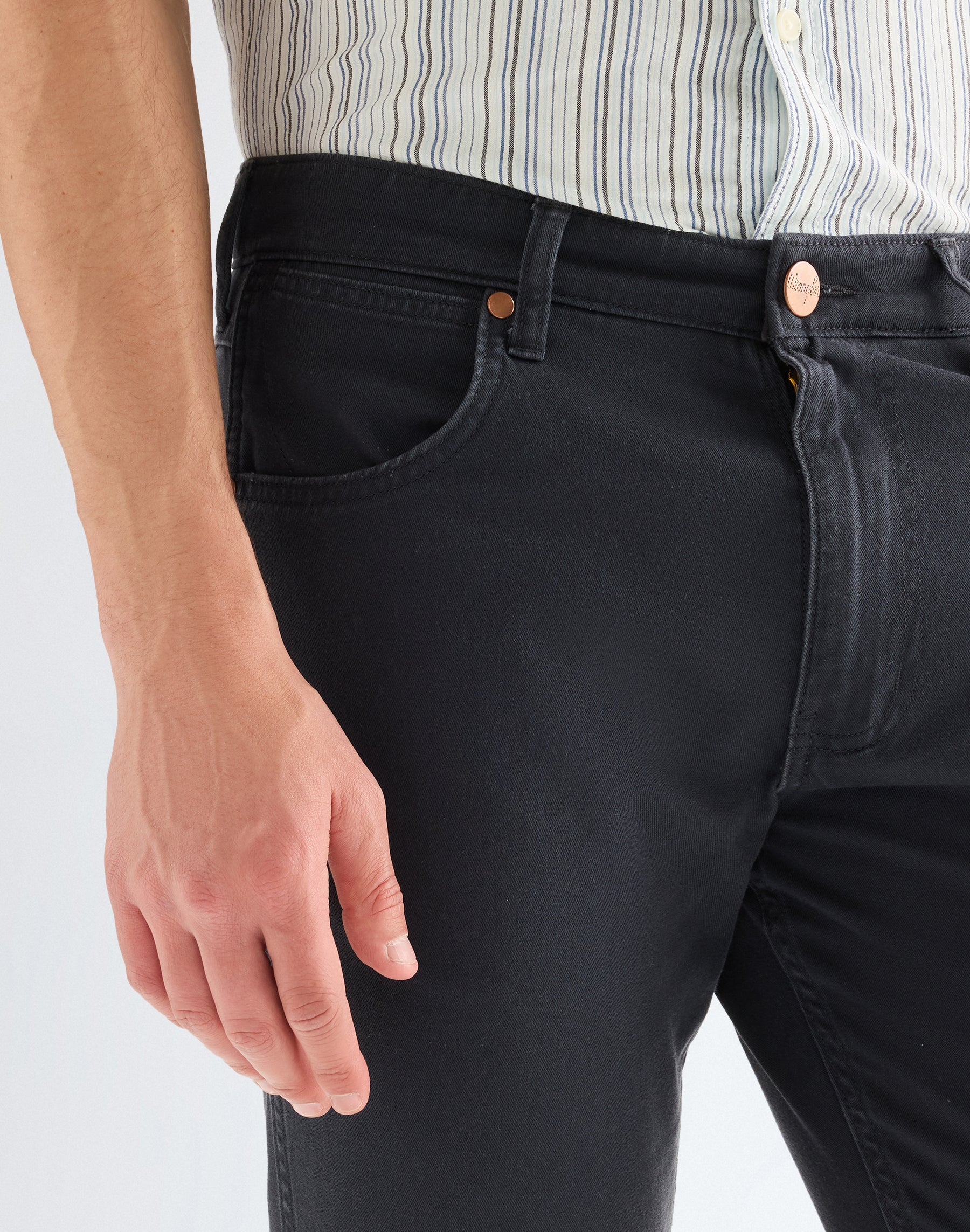 Greensboro in Dark Navy Pantalon Wrangler