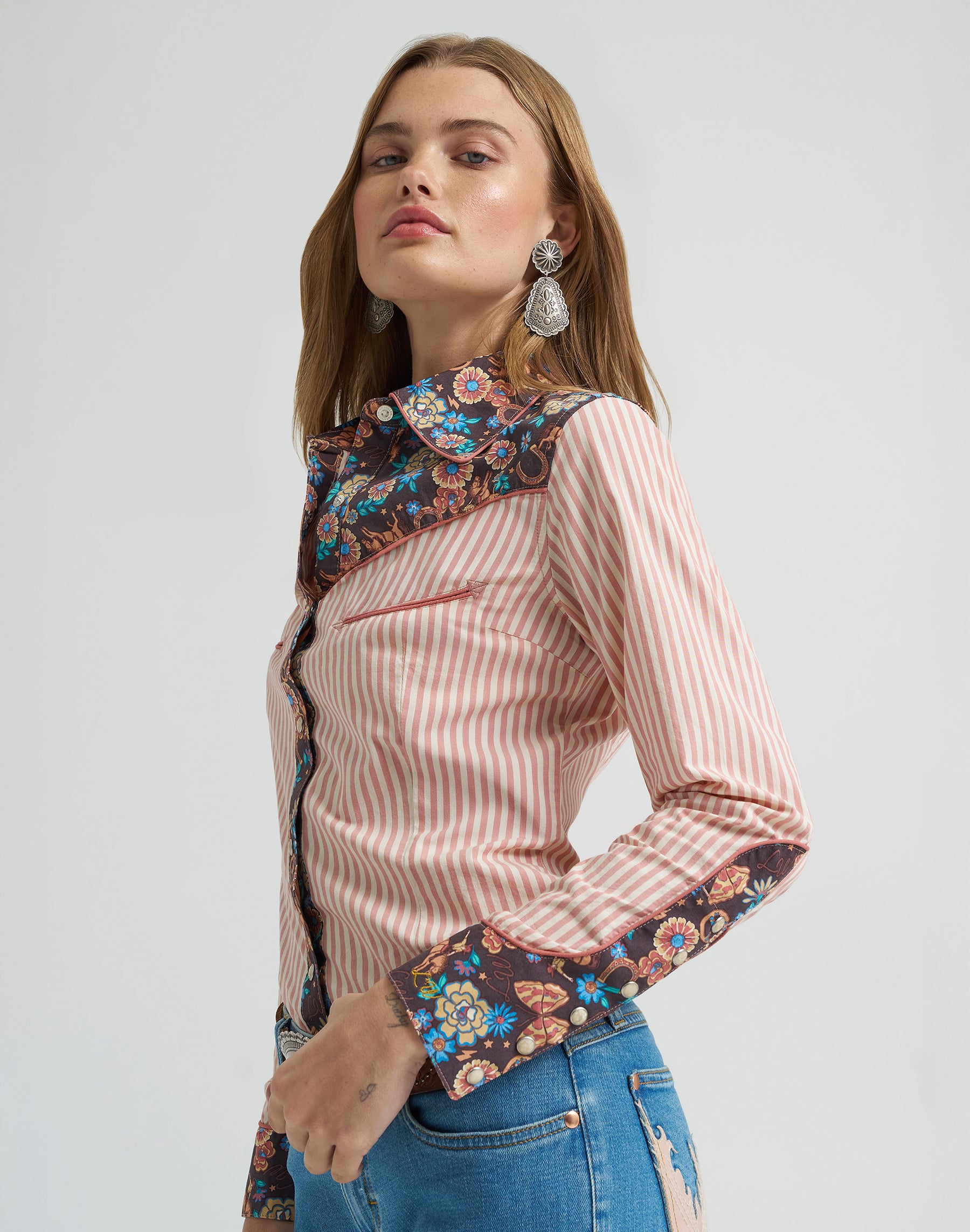 Prarie Print Shirt in Pink Hemden Wrangler