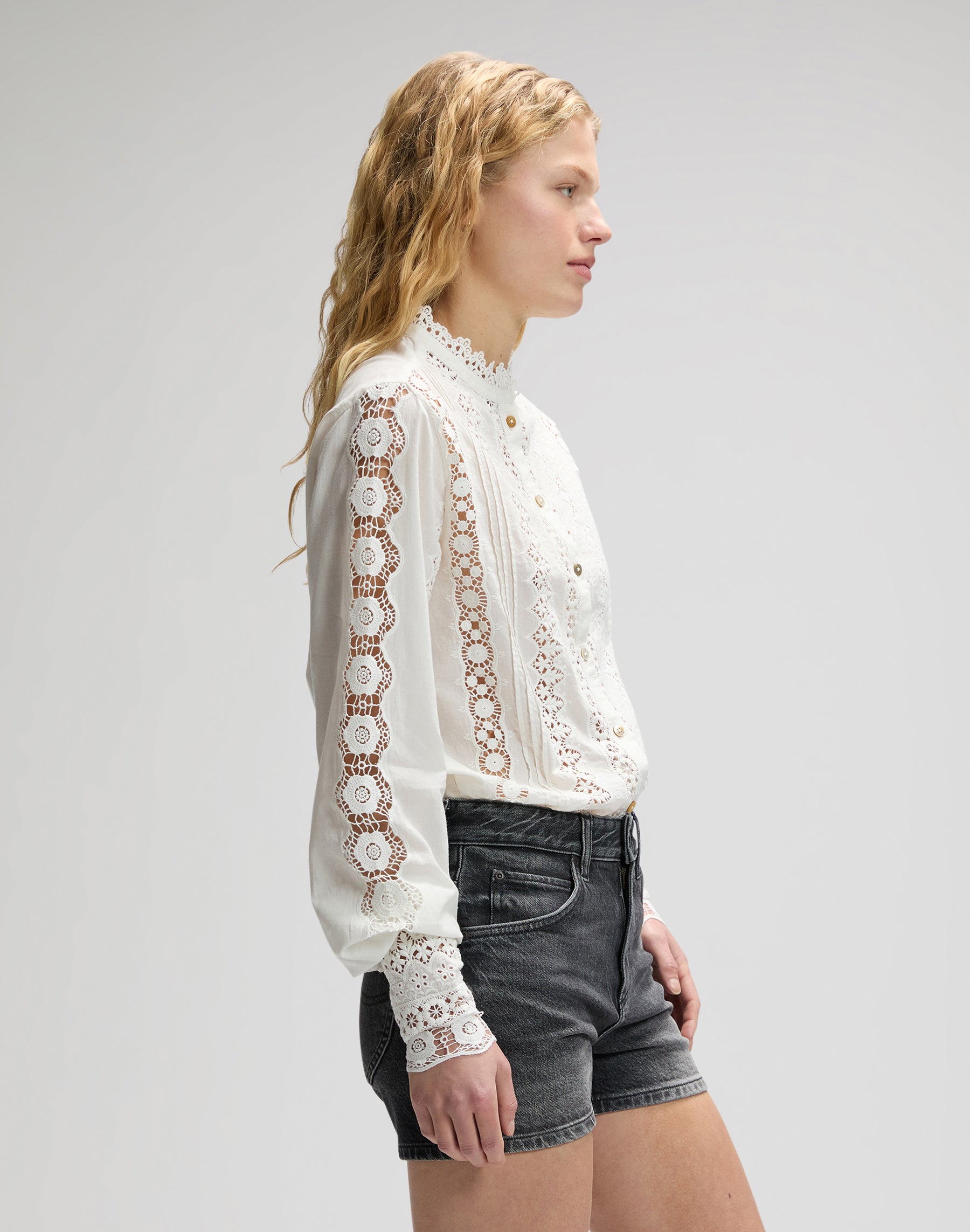 Bohemian Blouse in Bright White Hemden Lee