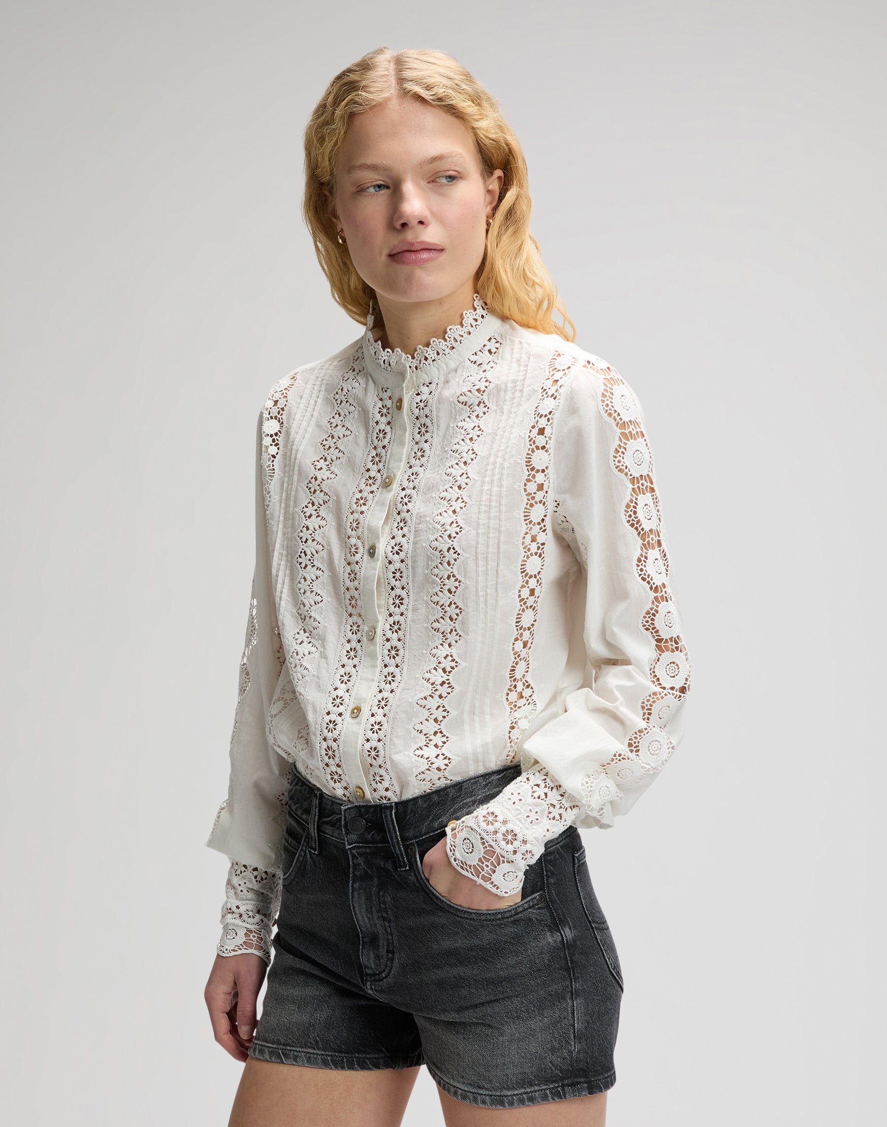 Bohemian Blouse in Bright White Hemden Lee