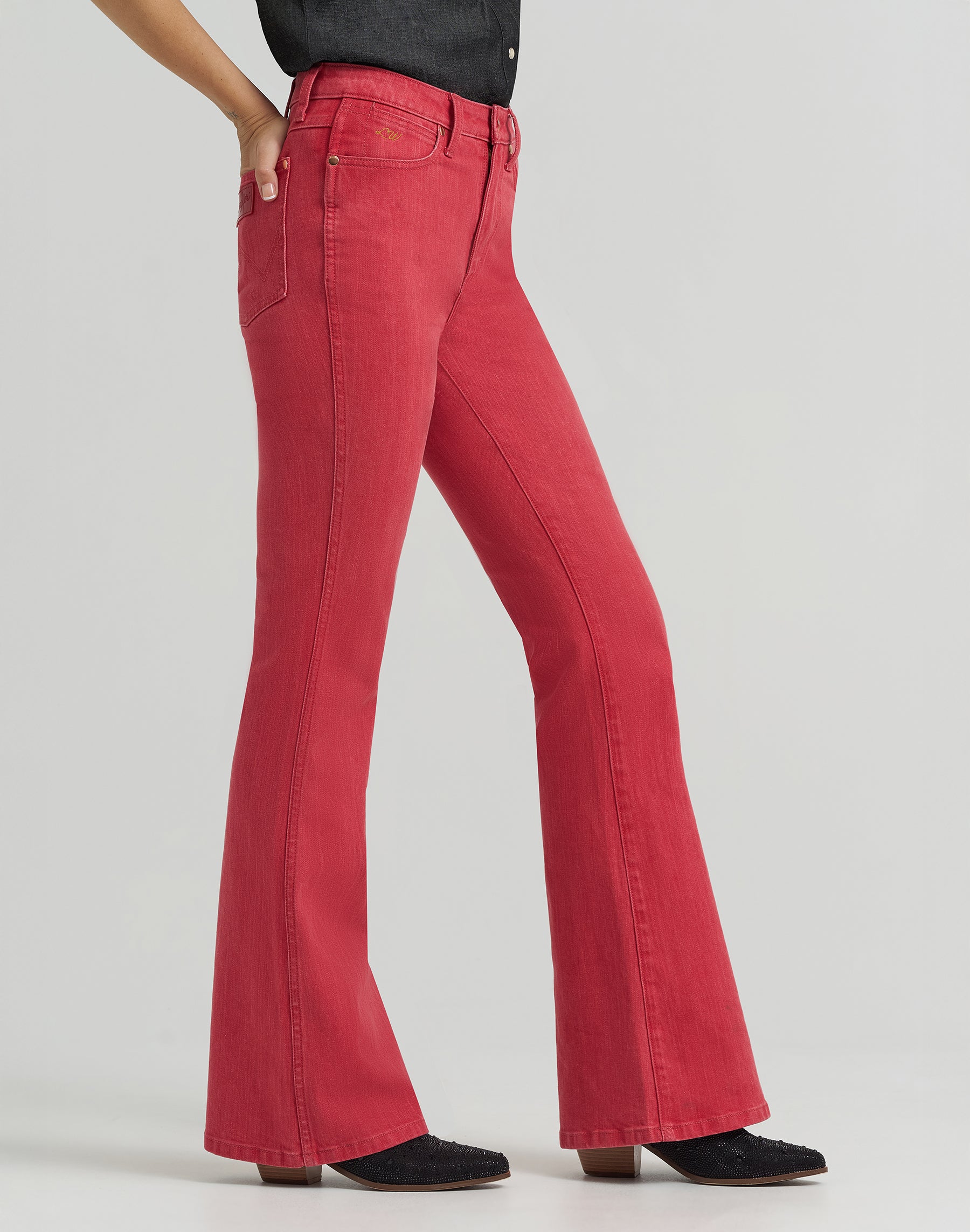 Lainey Flare en jean rouge délavé Wrangler