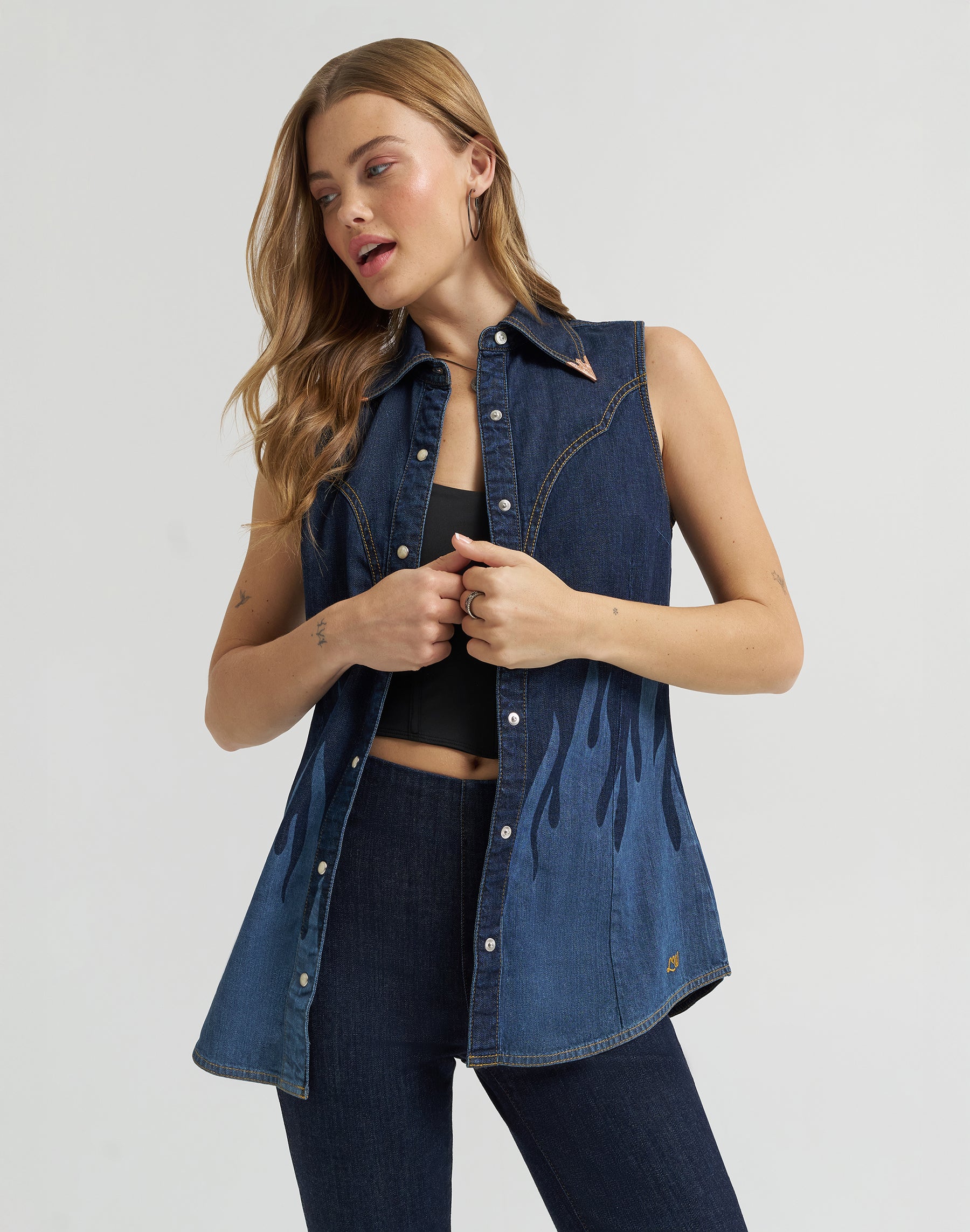 Sleeveless Shirt in Rinse Hemden Wrangler
