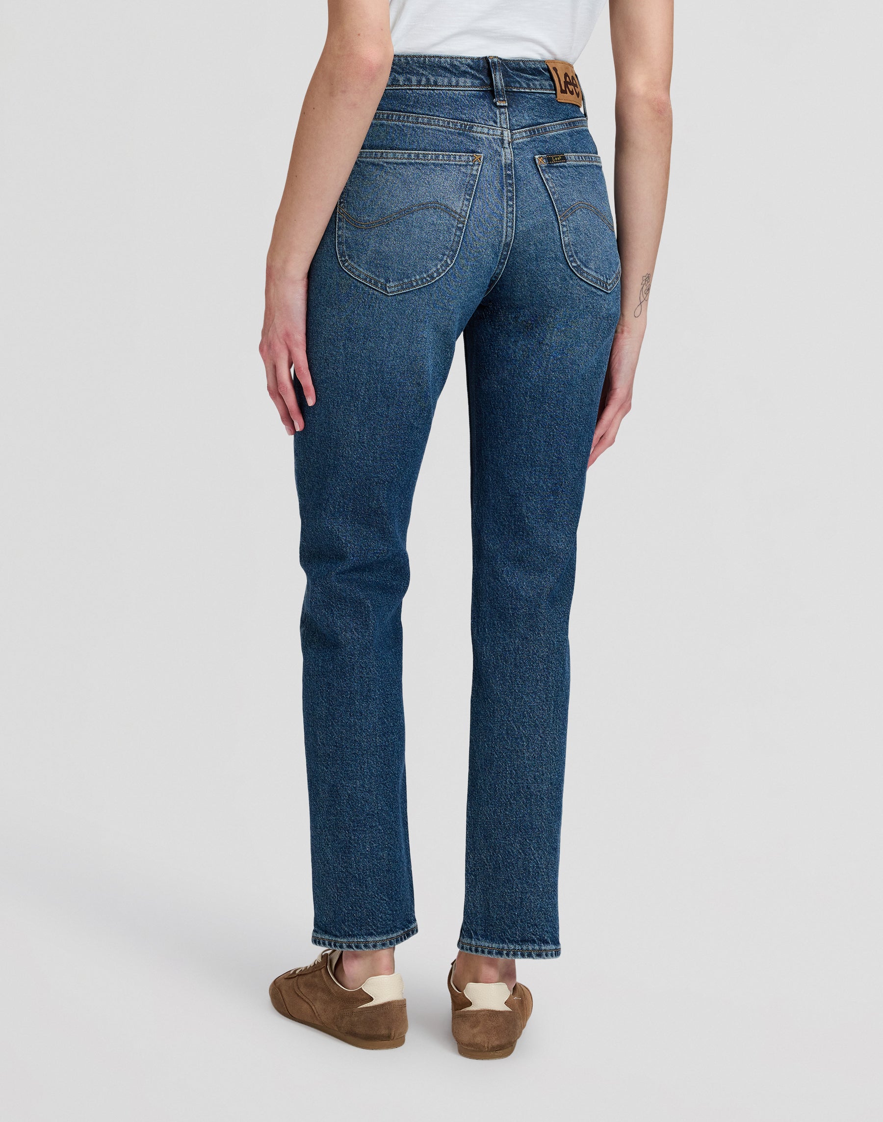 Jeans Carol in Dark Cobalt Jeans Lee