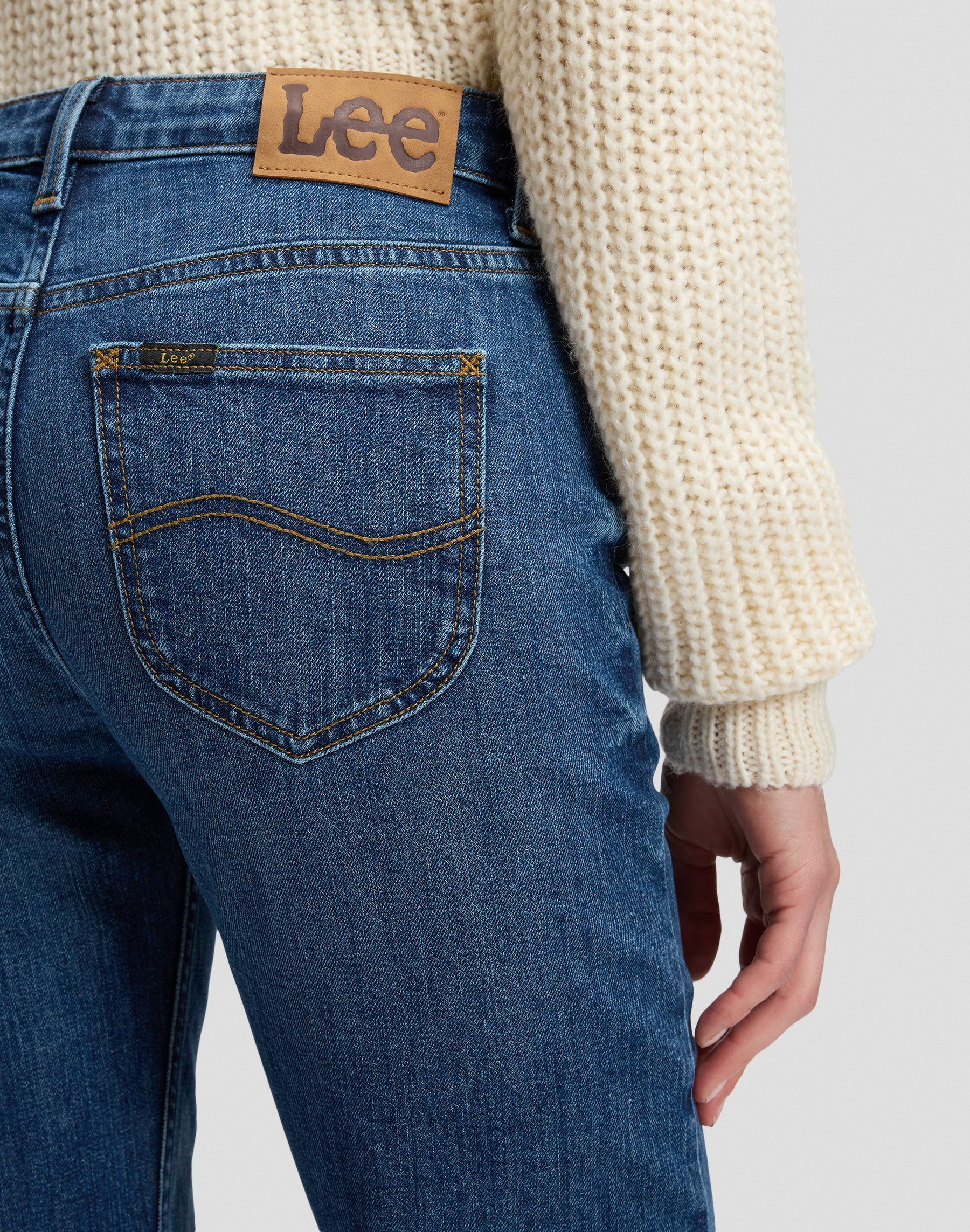 Jeans London in Best Fit Forward Jeans Lee