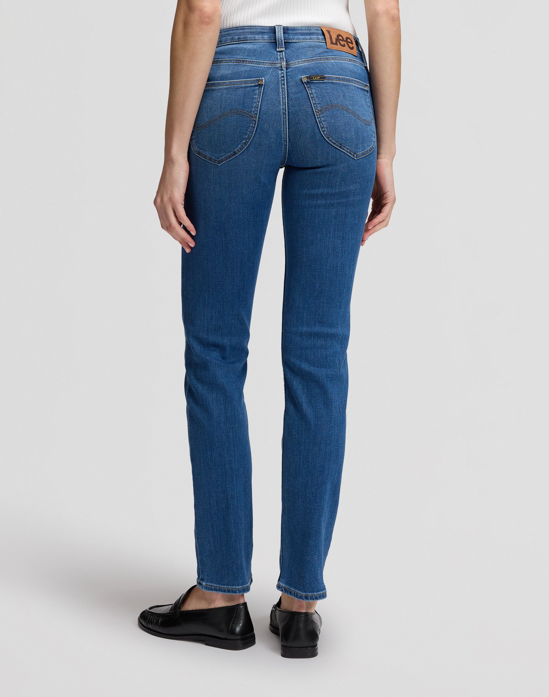 Jeans Elly in Rebel Mid Jeans Lee