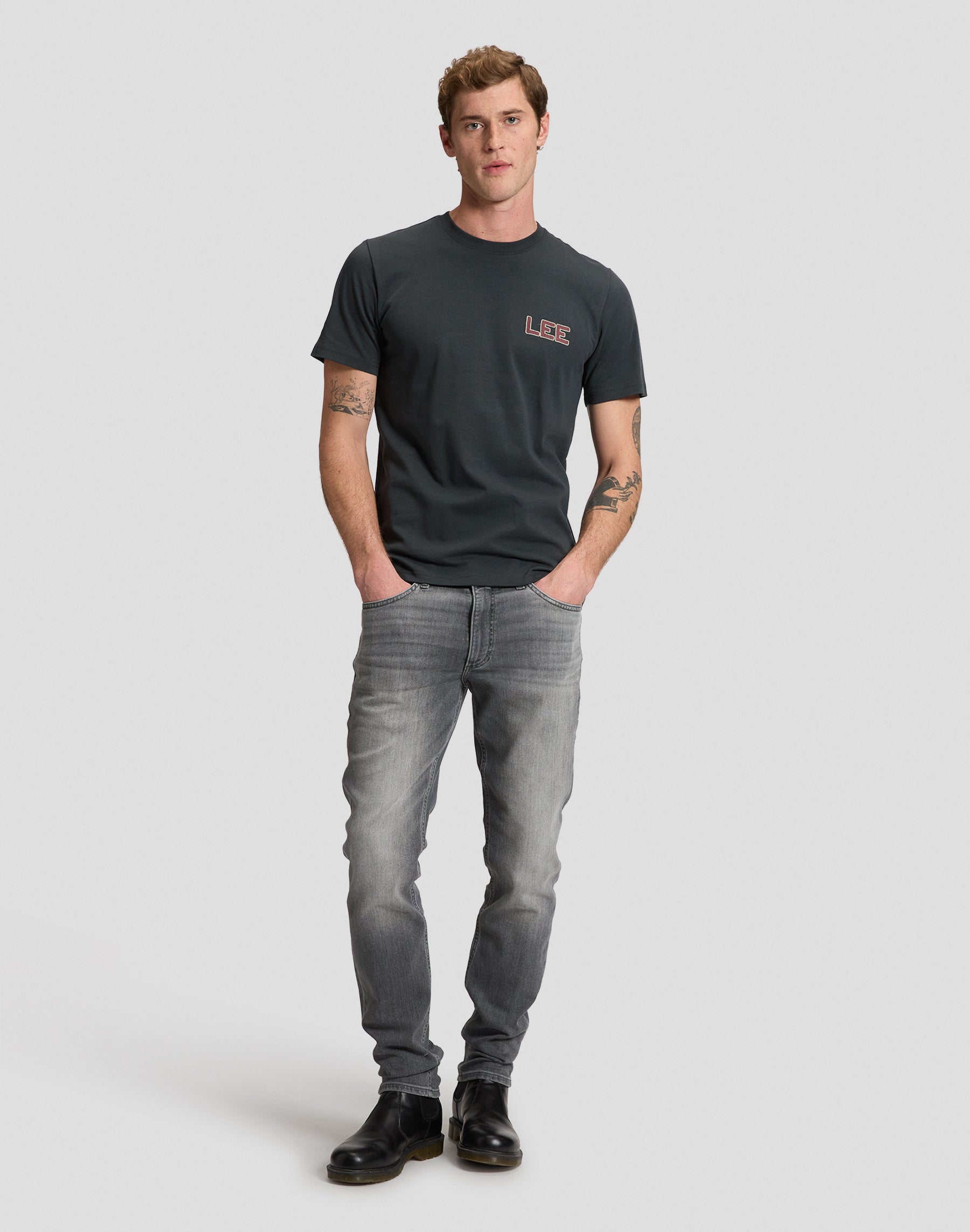 T-Shirt Lee Varsity in Washed Black T-Shirts Lee