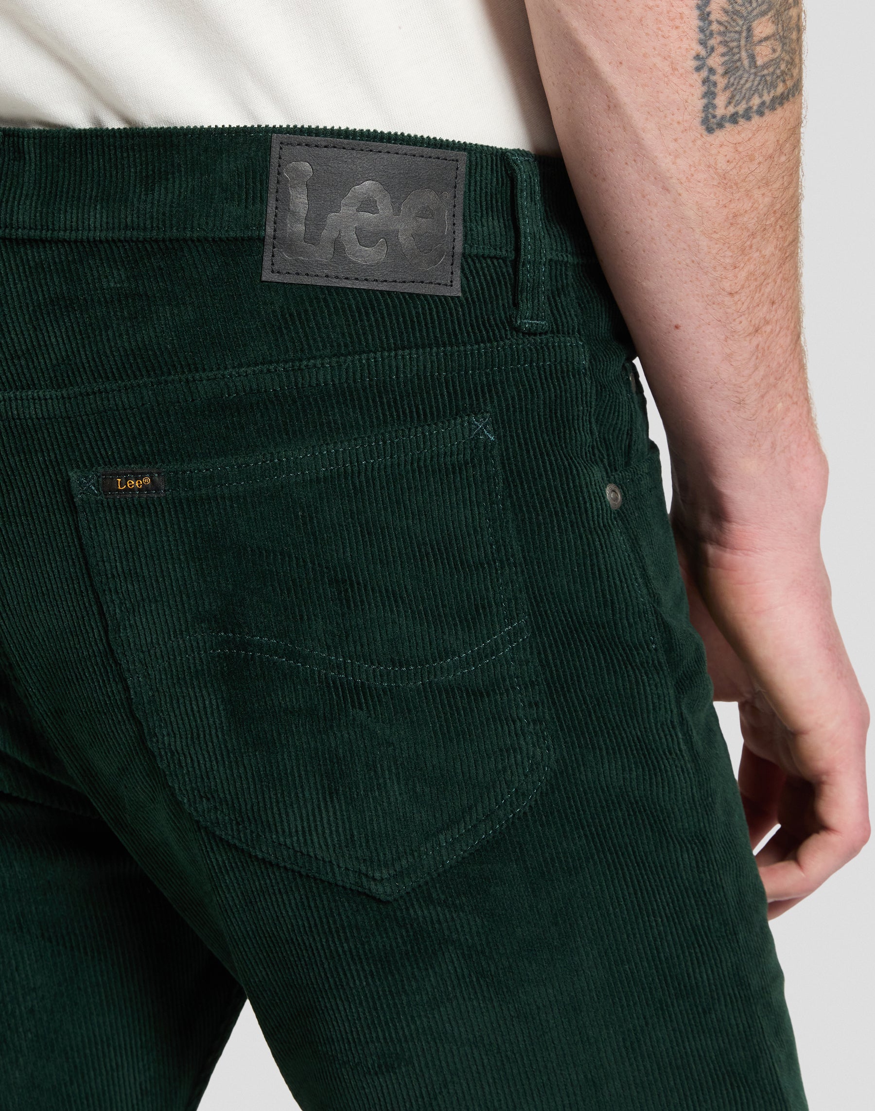 Cordhose Rider in Scarab Hosen Lee