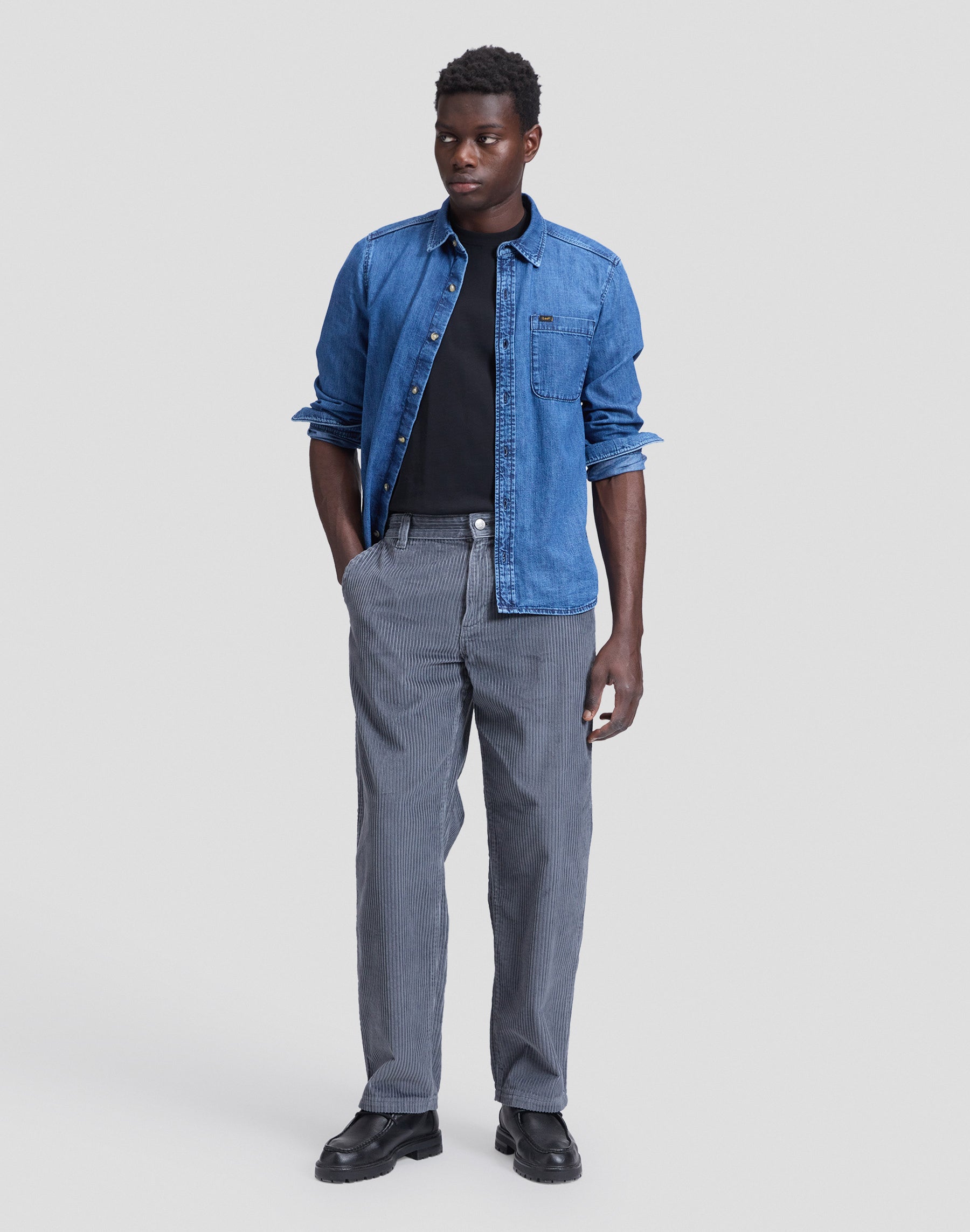 Cordhose Loose Workwear Chino in Turbulence Hosen Lee