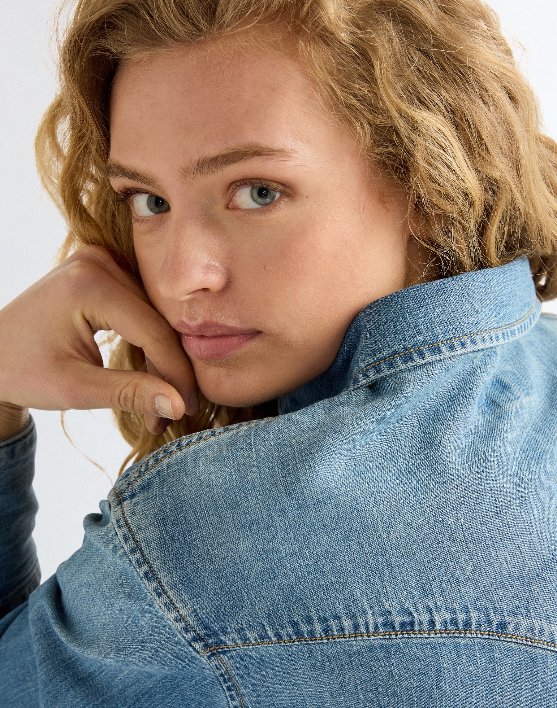 Jeanshemd Drama Collar in Classic Fade Hemden Wrangler
