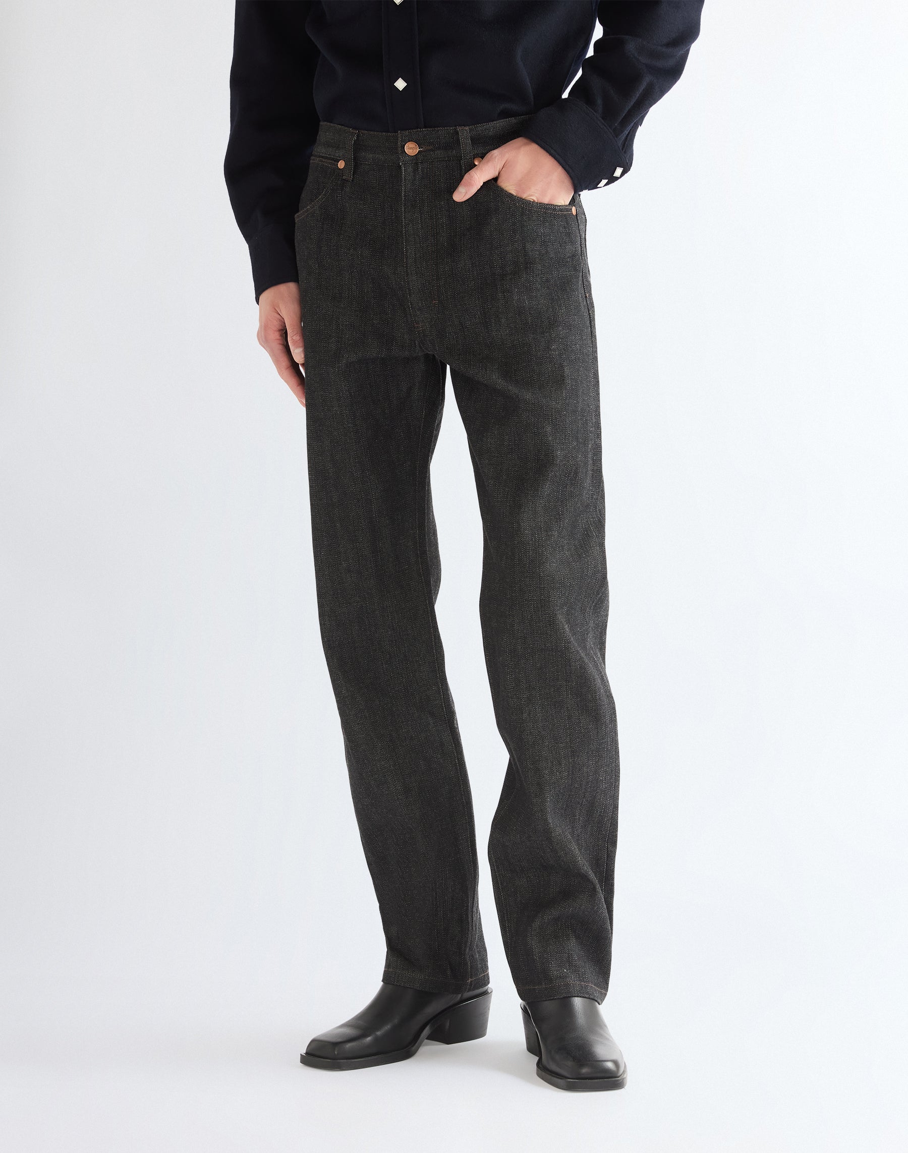 Jeans 13Mwz in Black Raw Jeans Wrangler
