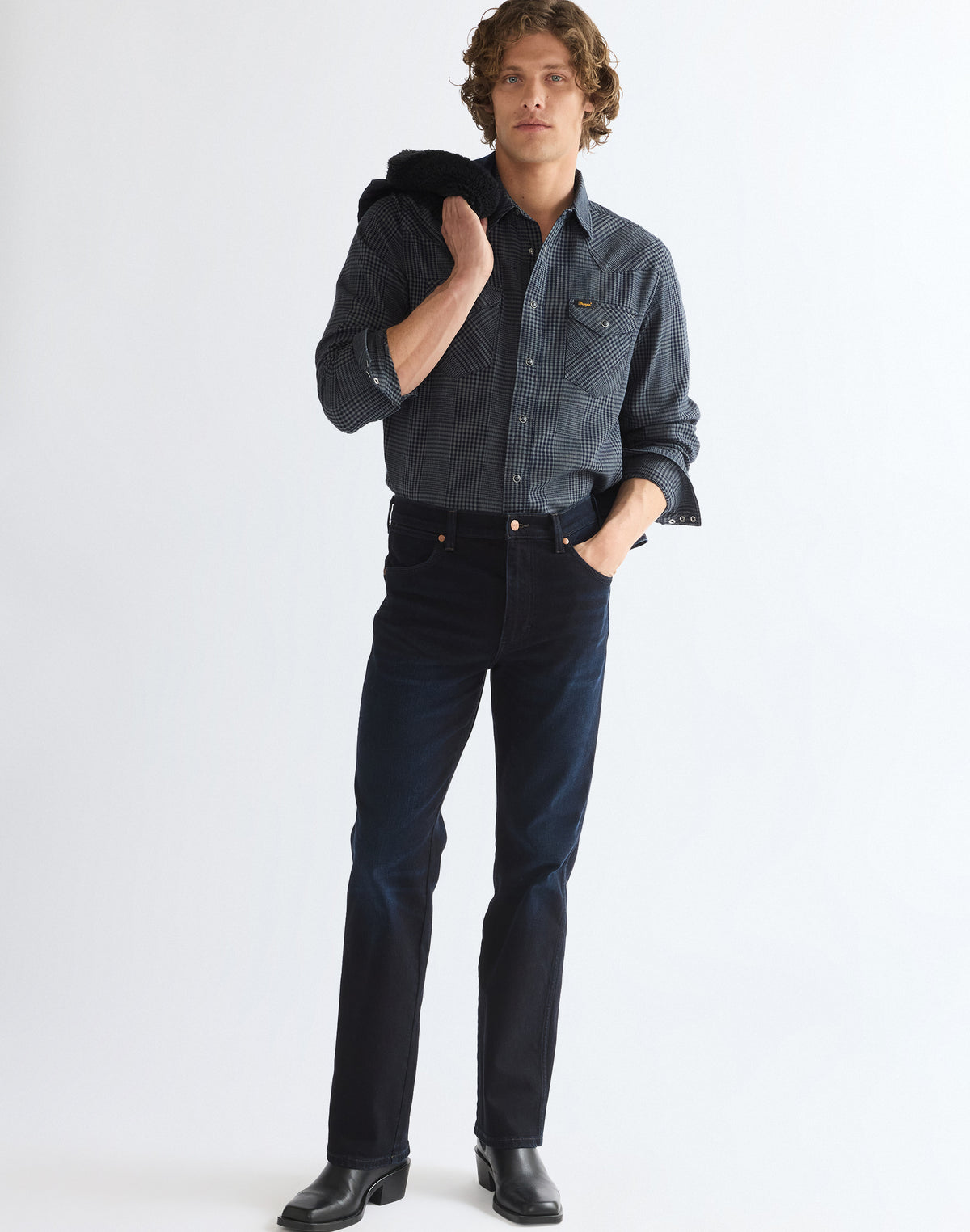 Jeans Wrancher in Glacier Blue Jeans Wrangler