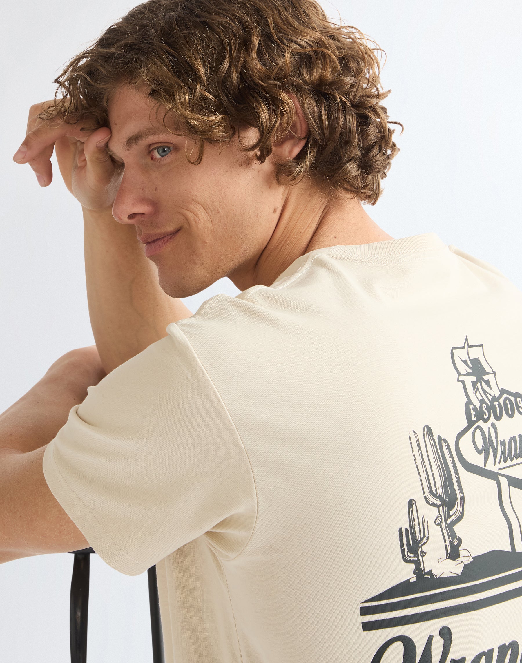 T-Shirt Vintage in Almond Milk T-Shirts Wrangler