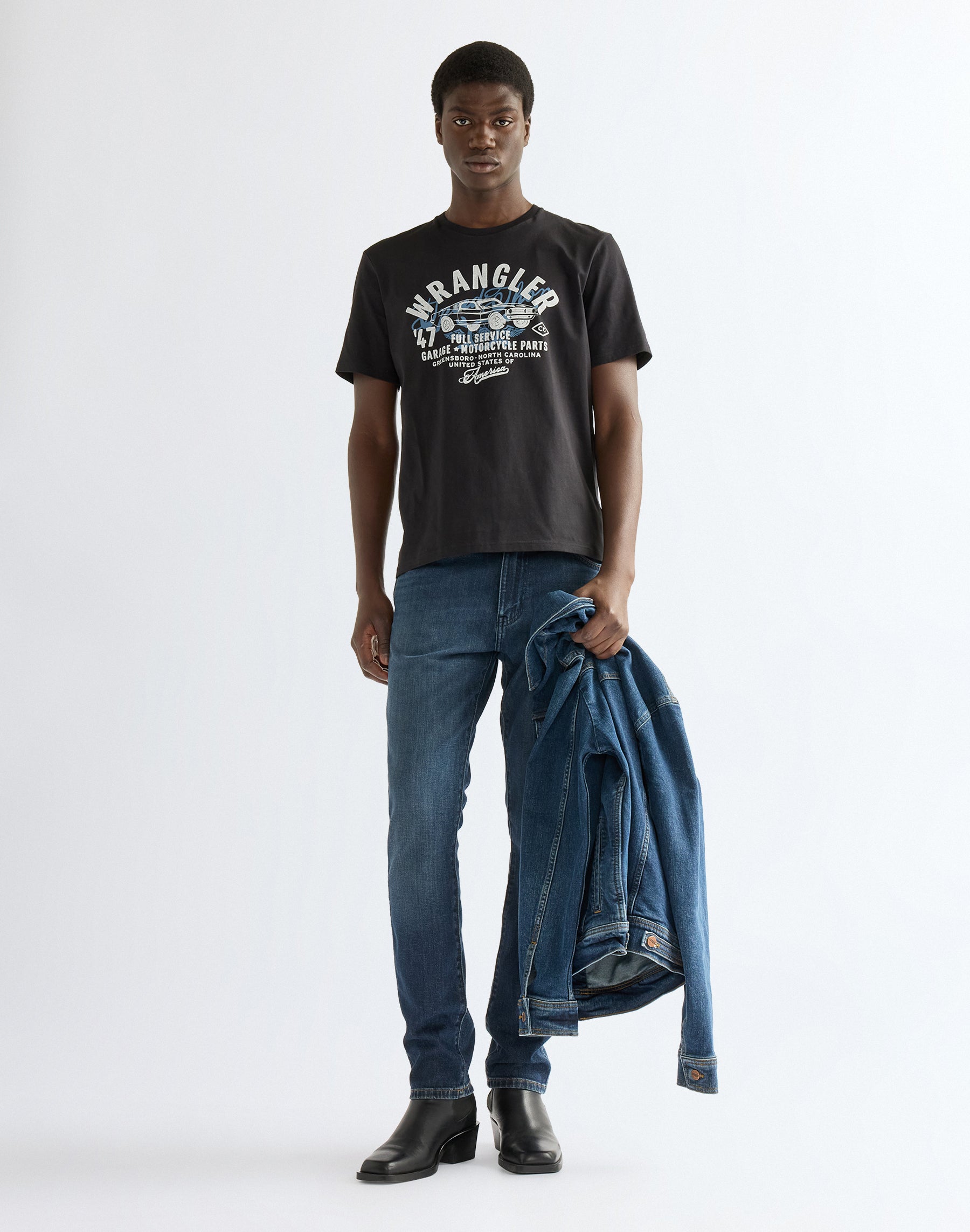 T-Shirt Americana in Black Beauty T-Shirts Wrangler