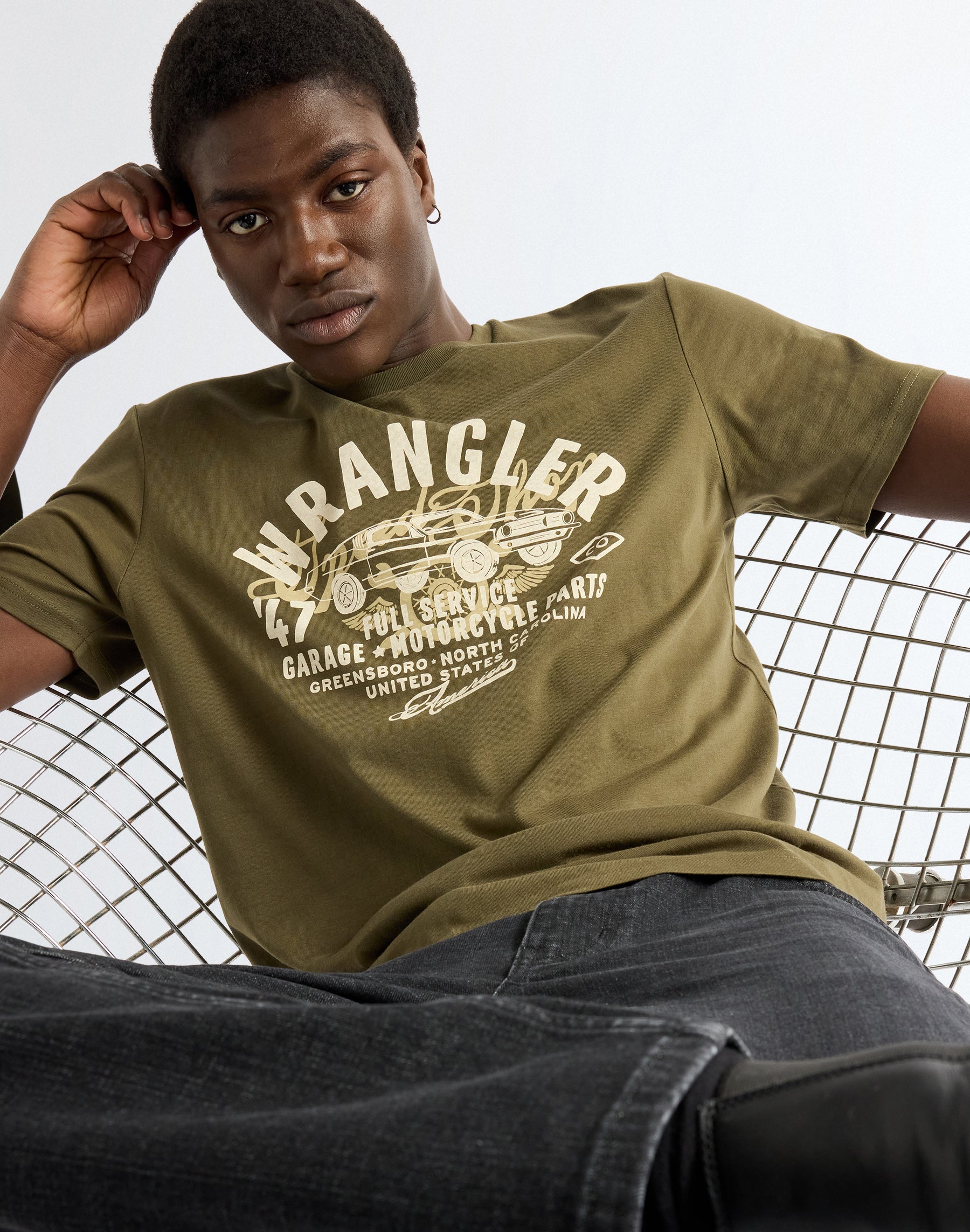 T-Shirt Americana in Olive Night T-Shirts Wrangler