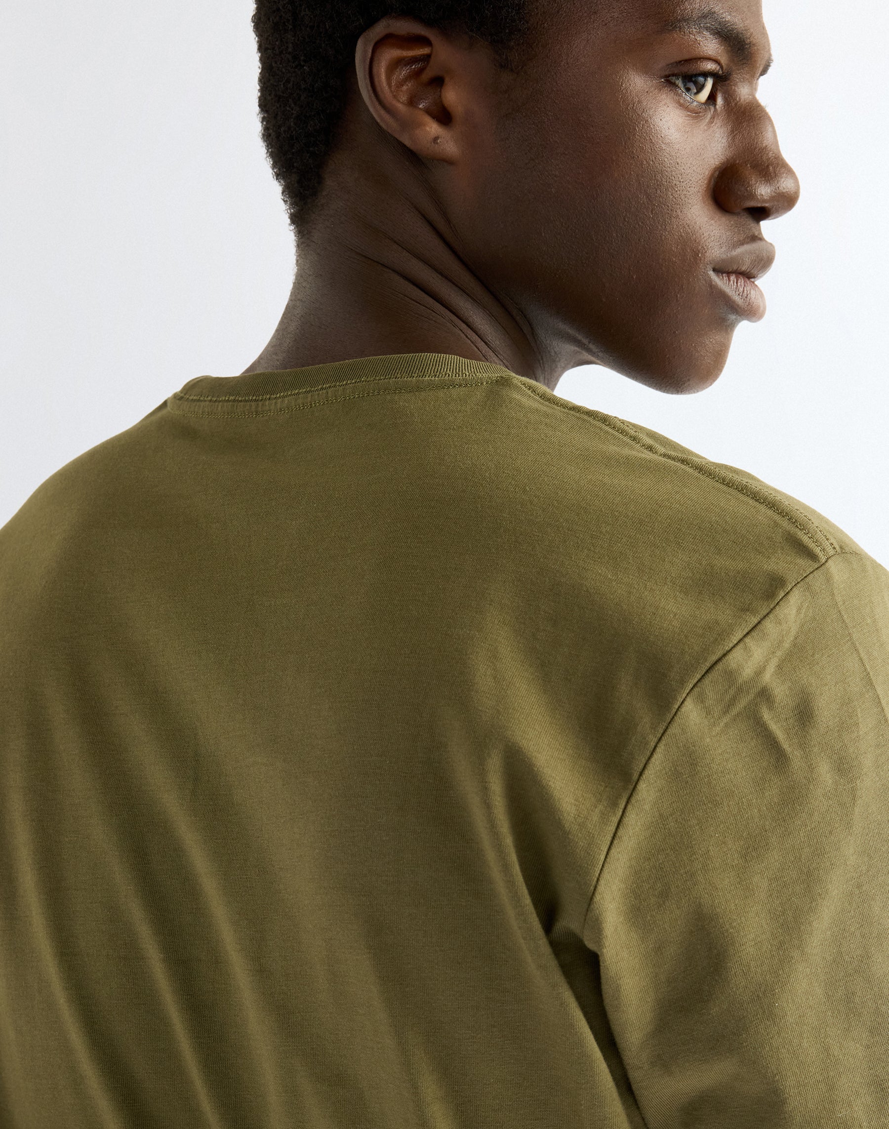 T-Shirt Small Graphic in Olive Night T-Shirts Wrangler