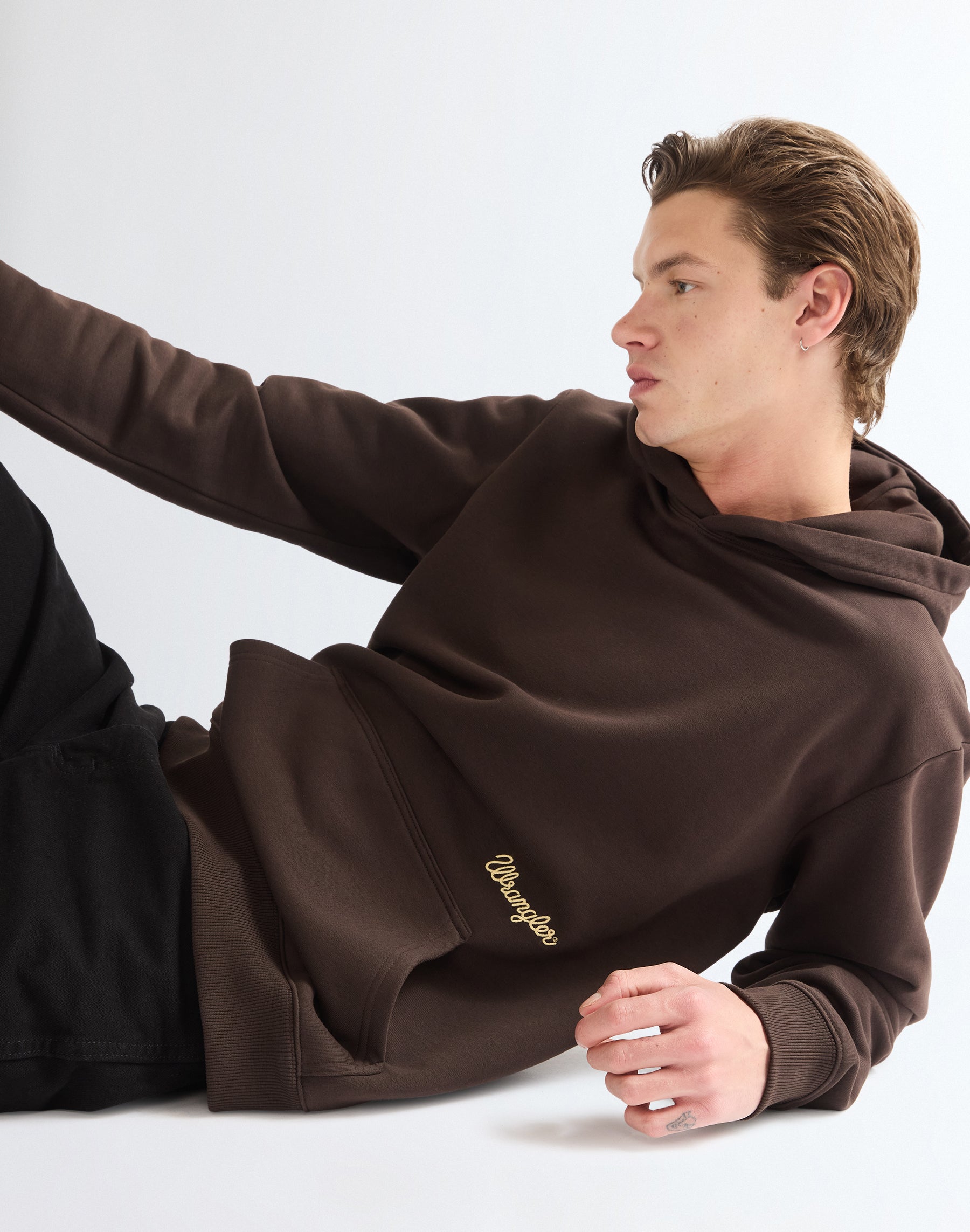 Kapuzenpullover Embroidery in Chocolate Torte Kapuzenpullover Wrangler