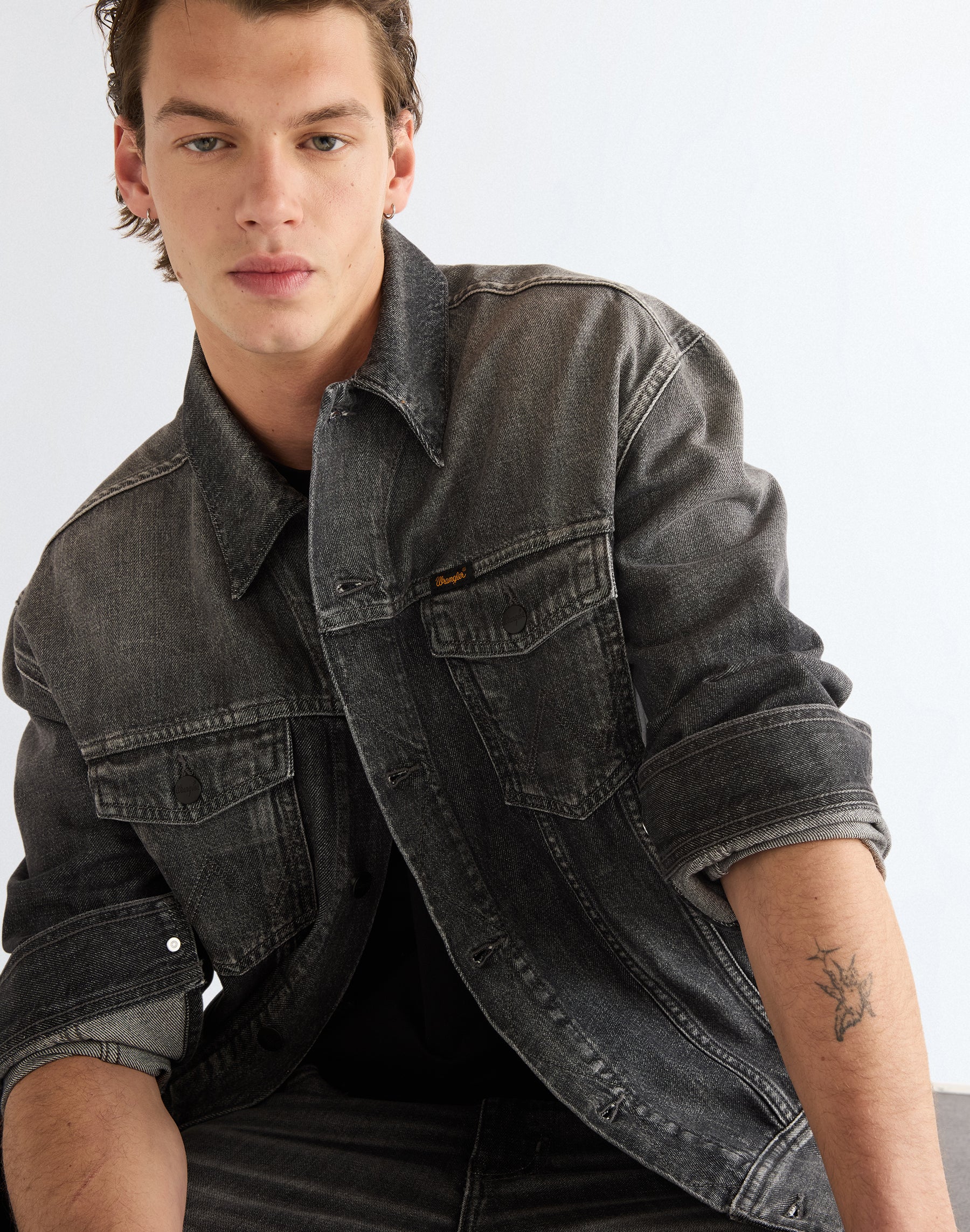 Jeansjacke Anti Fit Trucker in Smoky Granite Jacken Wrangler