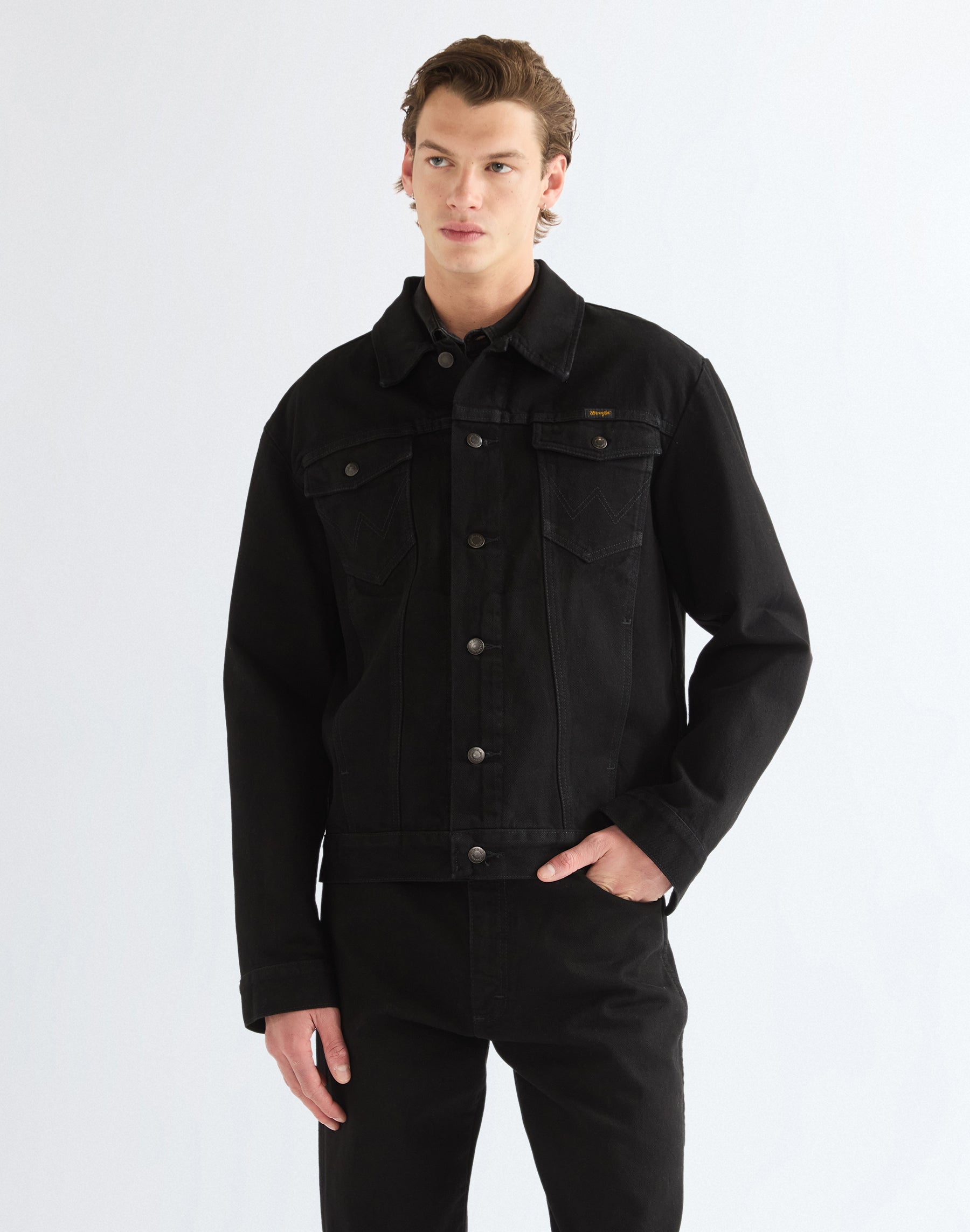 Jeansjacke Cowboy Cut in Shadow Black Jacken Wrangler