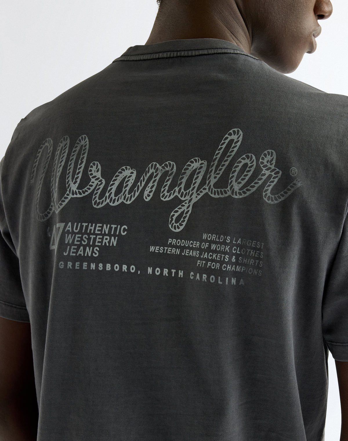 T-Shirt Graphic in Black Beauty T-Shirts Wrangler