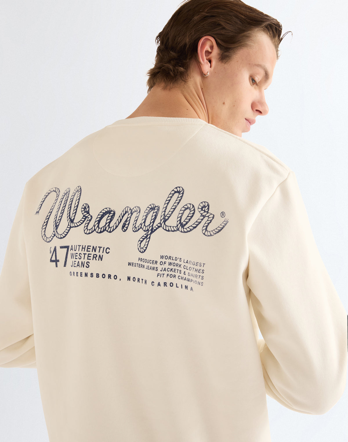Sweatshirt Graphic Crew in Egret Sweatshirts Wrangler