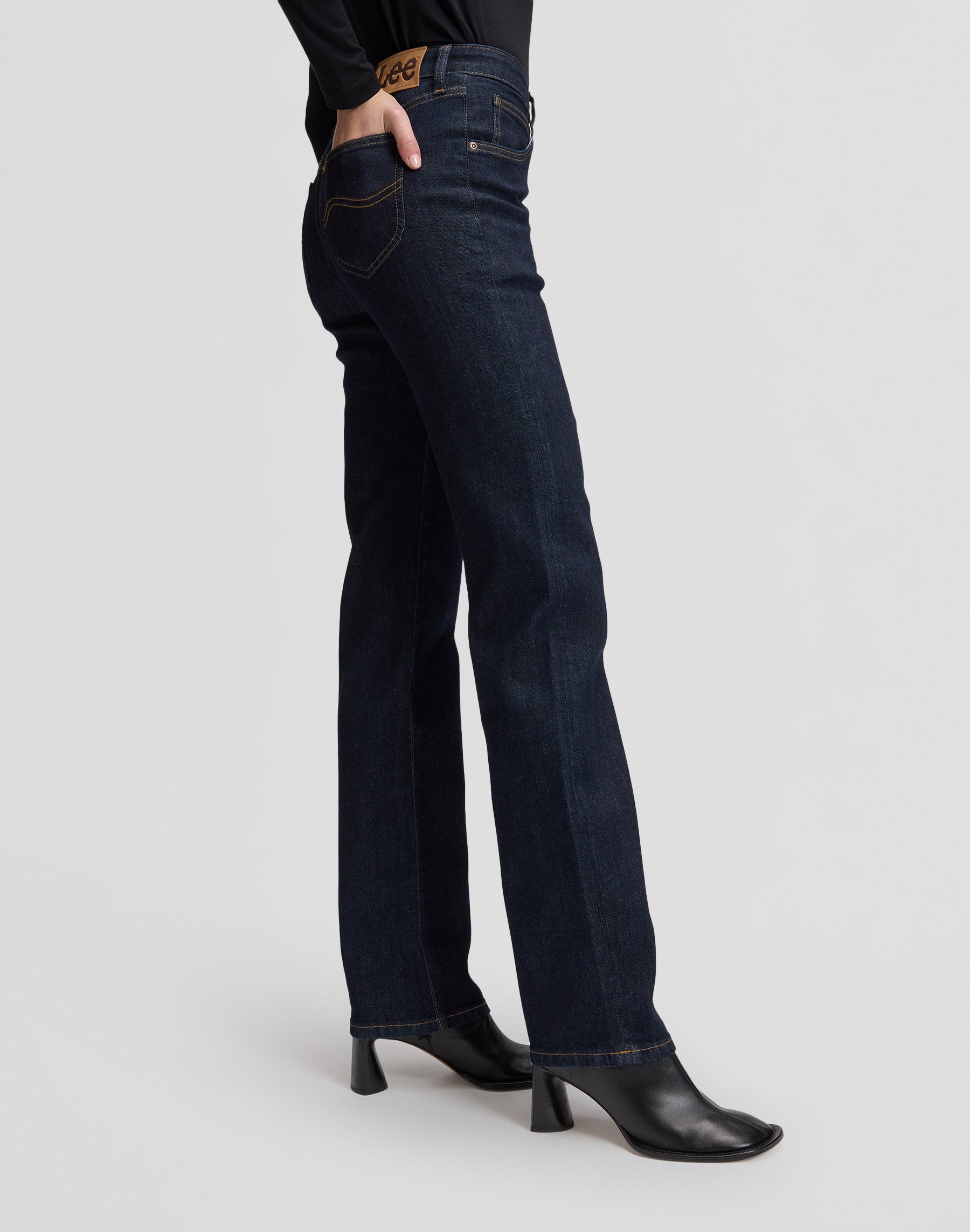 Jeans London in Deepest Space Jeans Lee