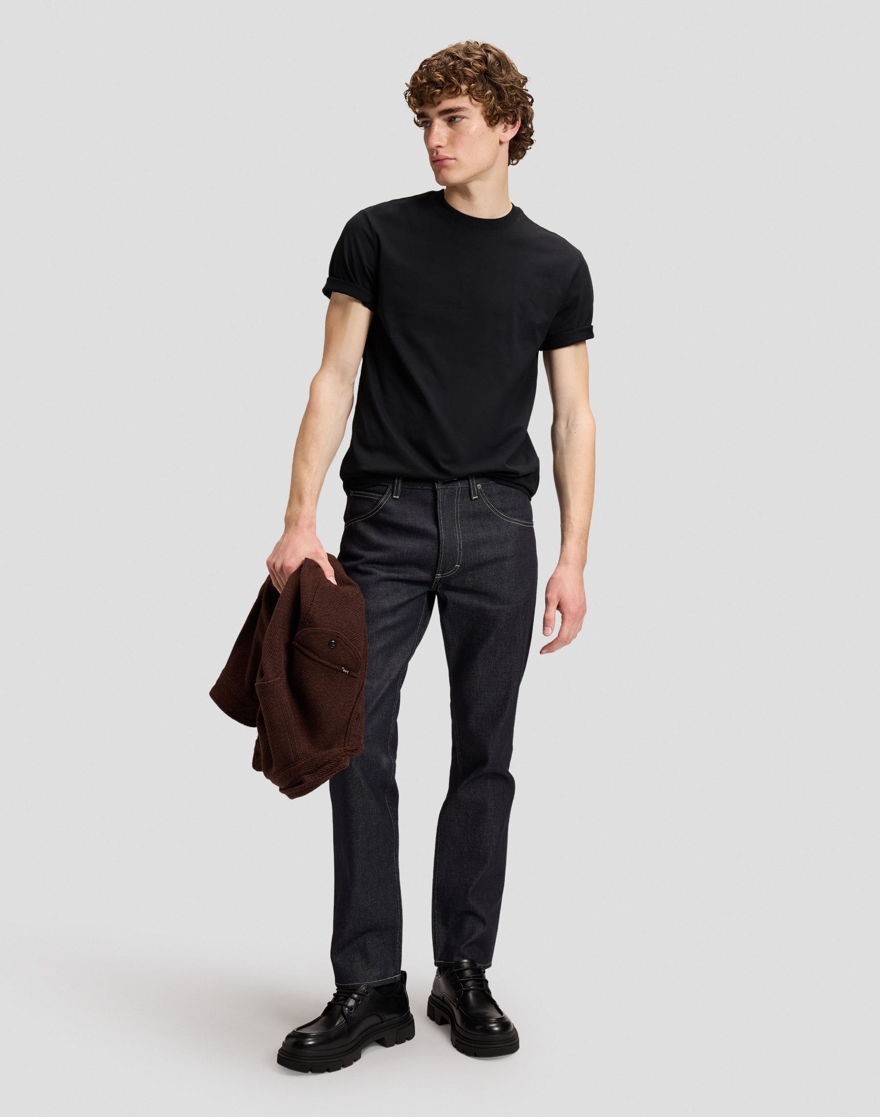 T-Shirt 101 in Black T-Shirts Lee