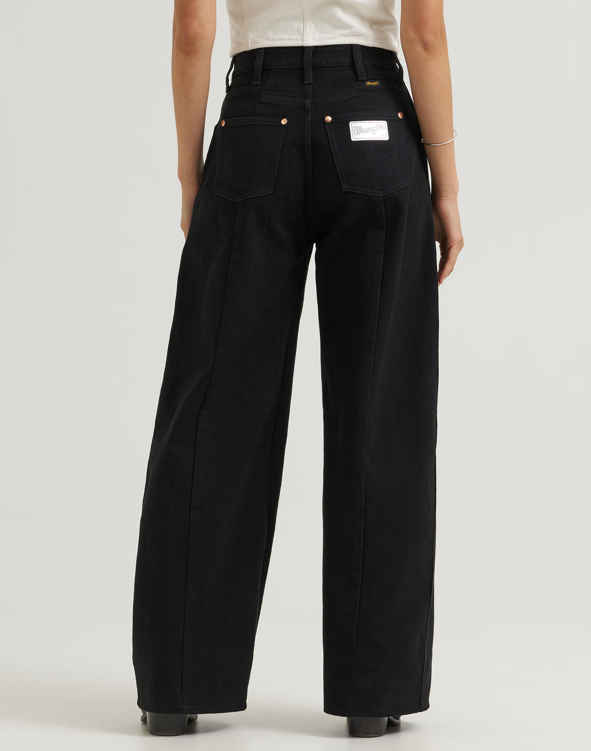 Jeans Tour Barrel in Midnight Jeans Wrangler