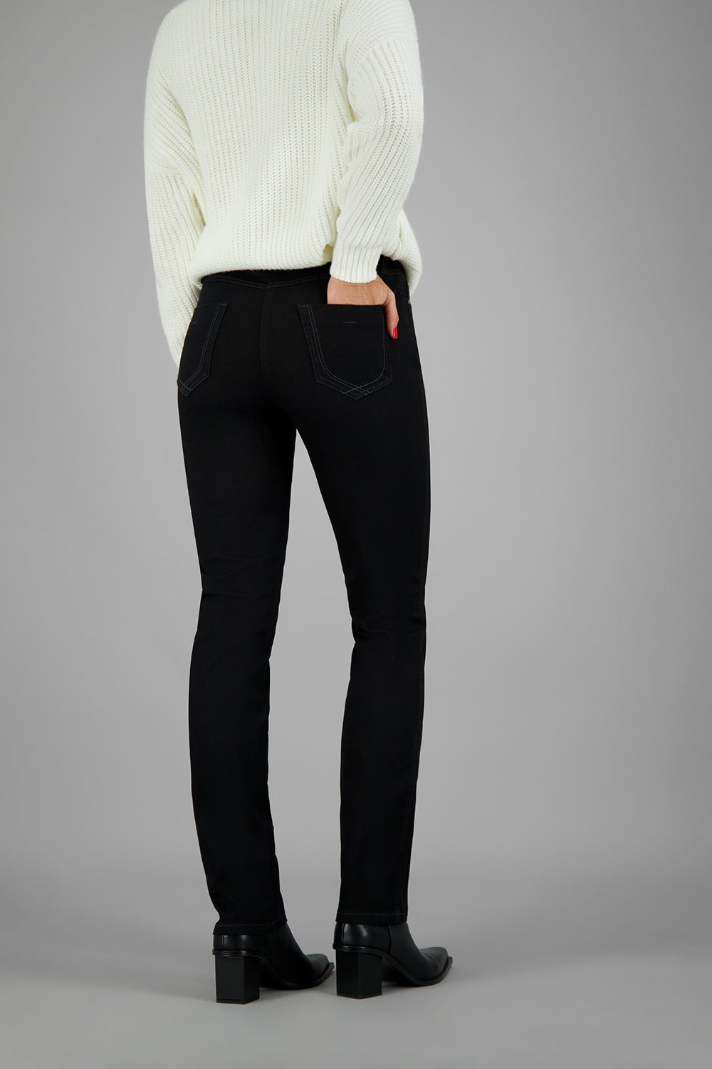 MAJA4 Jeans in Black Black Jeans Gardeur