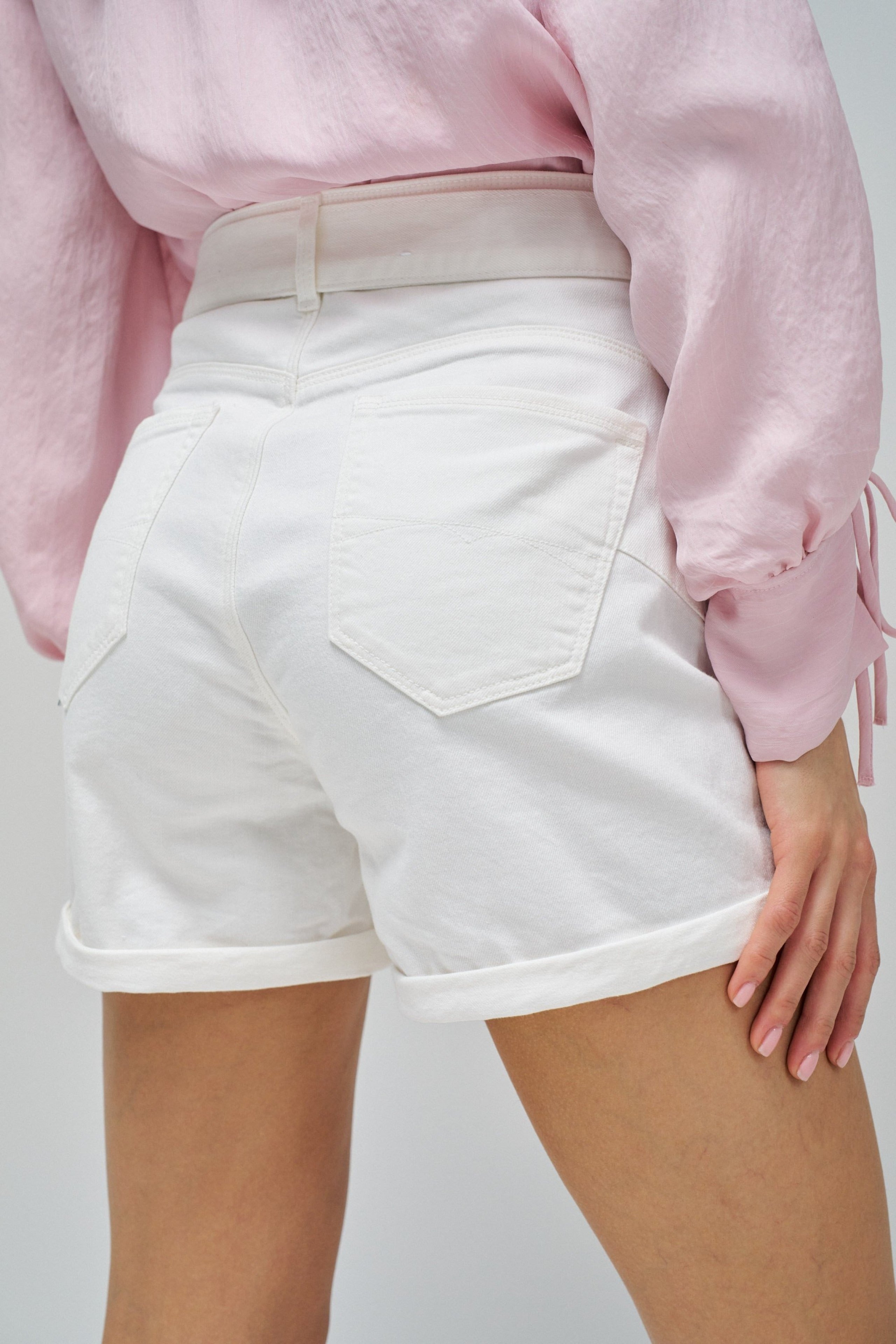 Short Glamour in Light Pearl Shorts Salsa Jeans