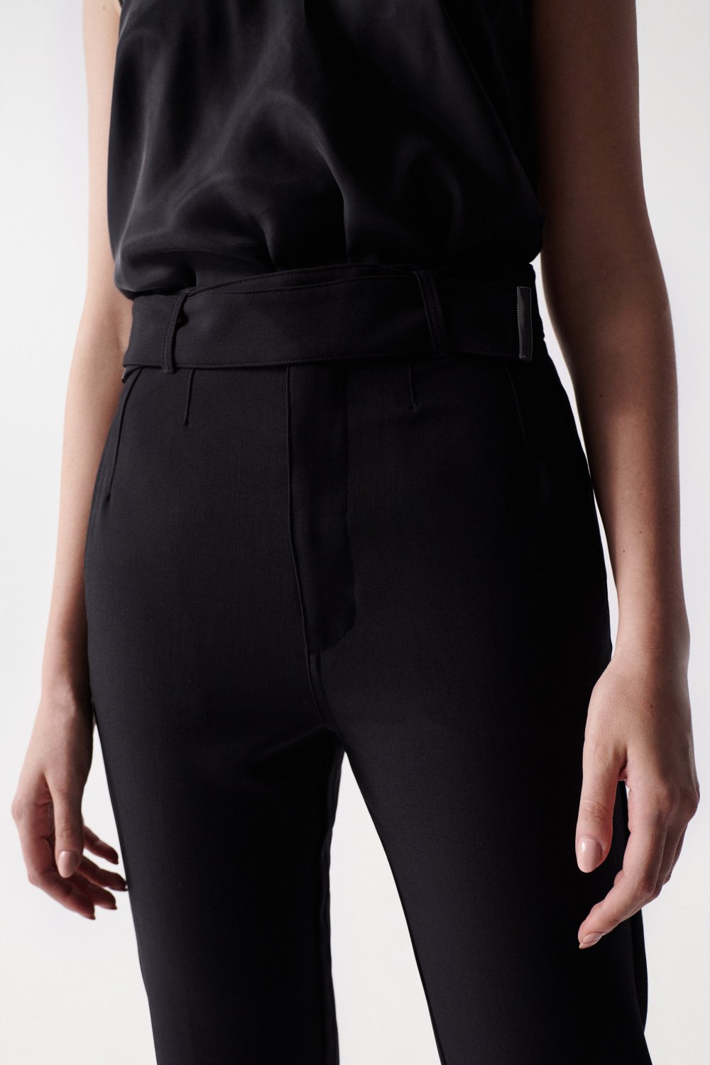 Chino Cropped Slim High Waist in Black Hosen Salsa Jeans   