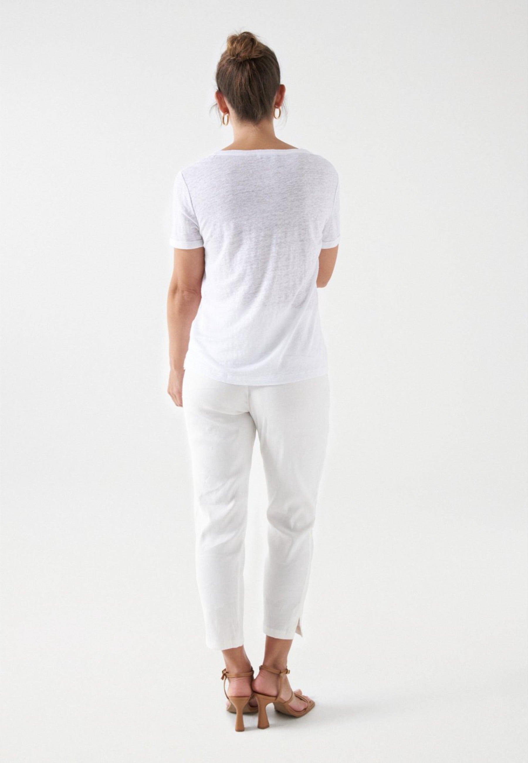 Linen V-Neck T-Shirt in White T-Shirts Salsa Jeans   