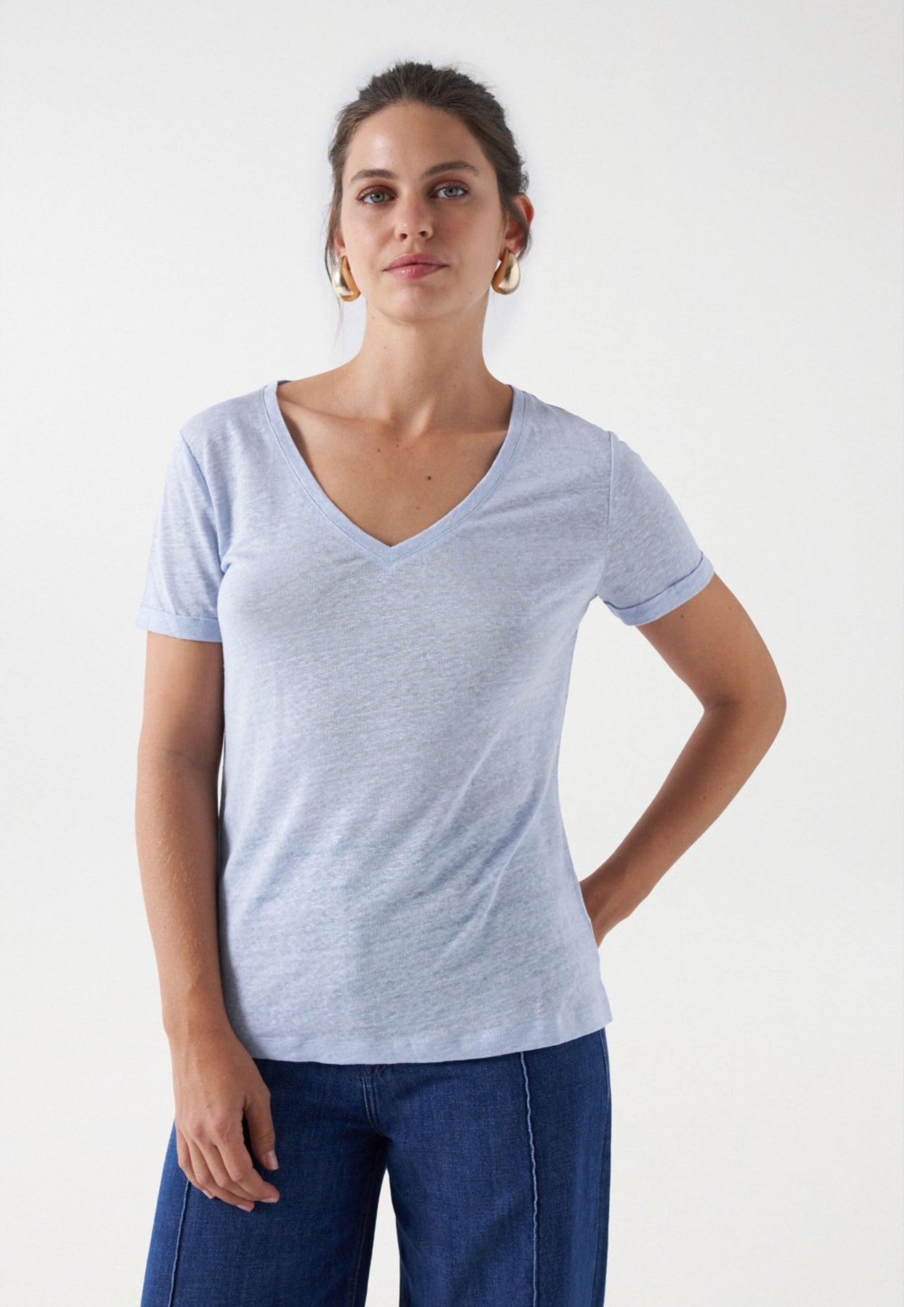 Linen V-Neck T-Shirt in Medium Blue T-Shirts Salsa Jeans   