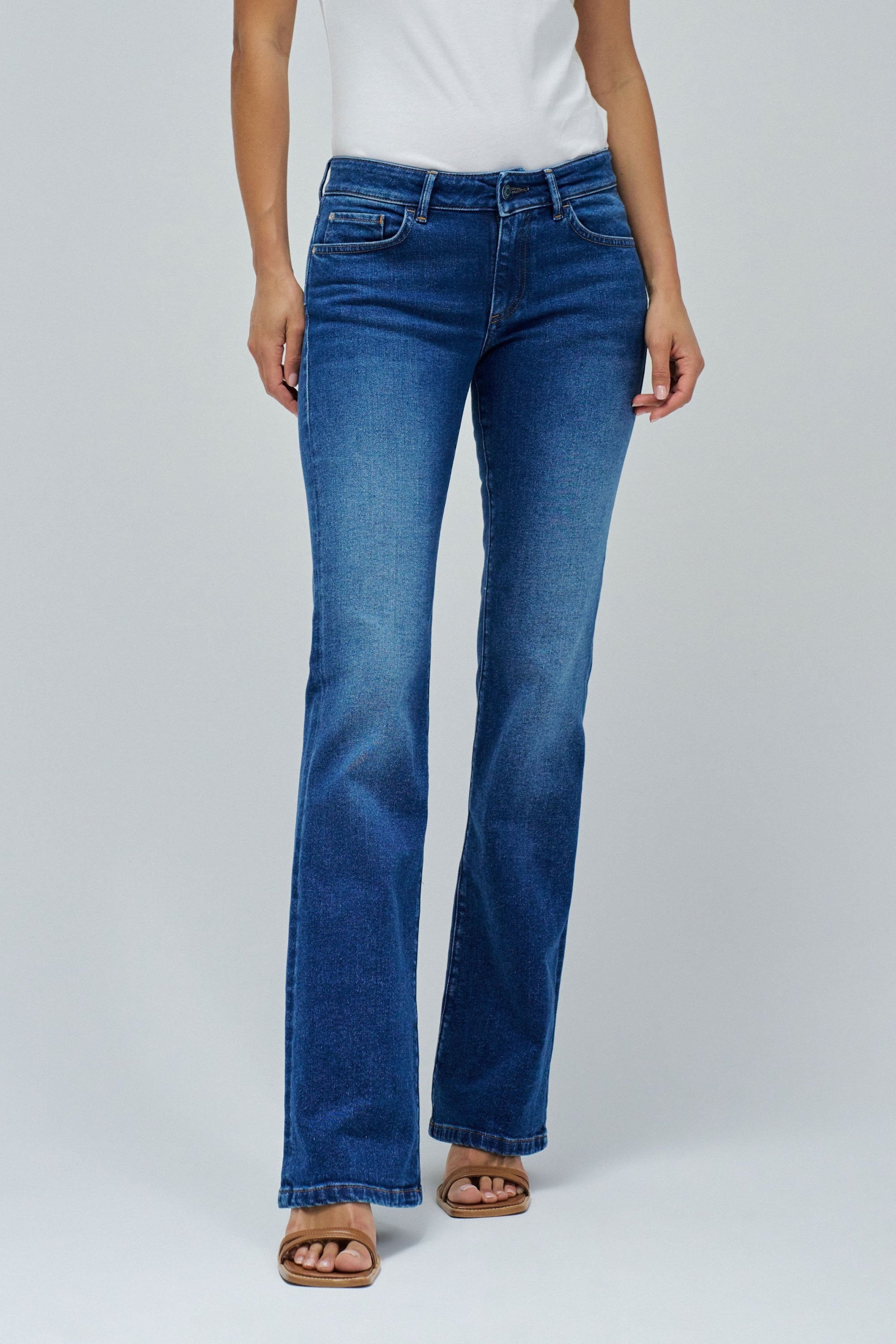 Wonder Bootcut Back Pockets in Medium Light Jeans Salsa Jeans