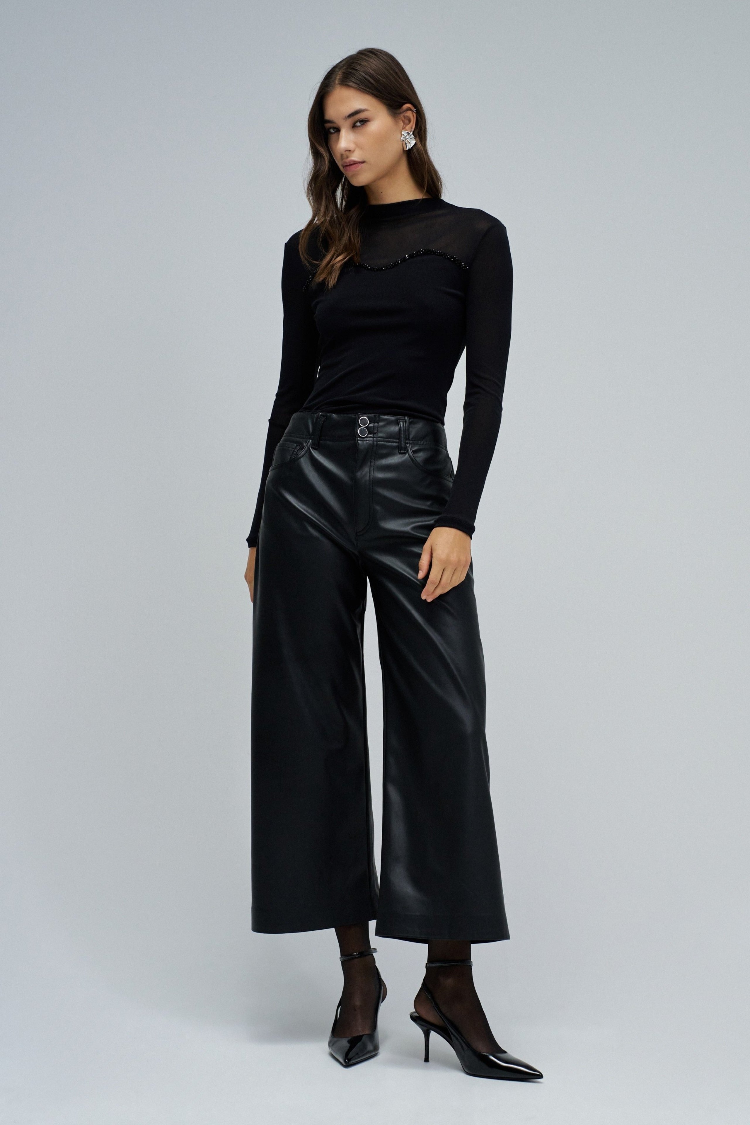 Longsleeve With Transparency in Black