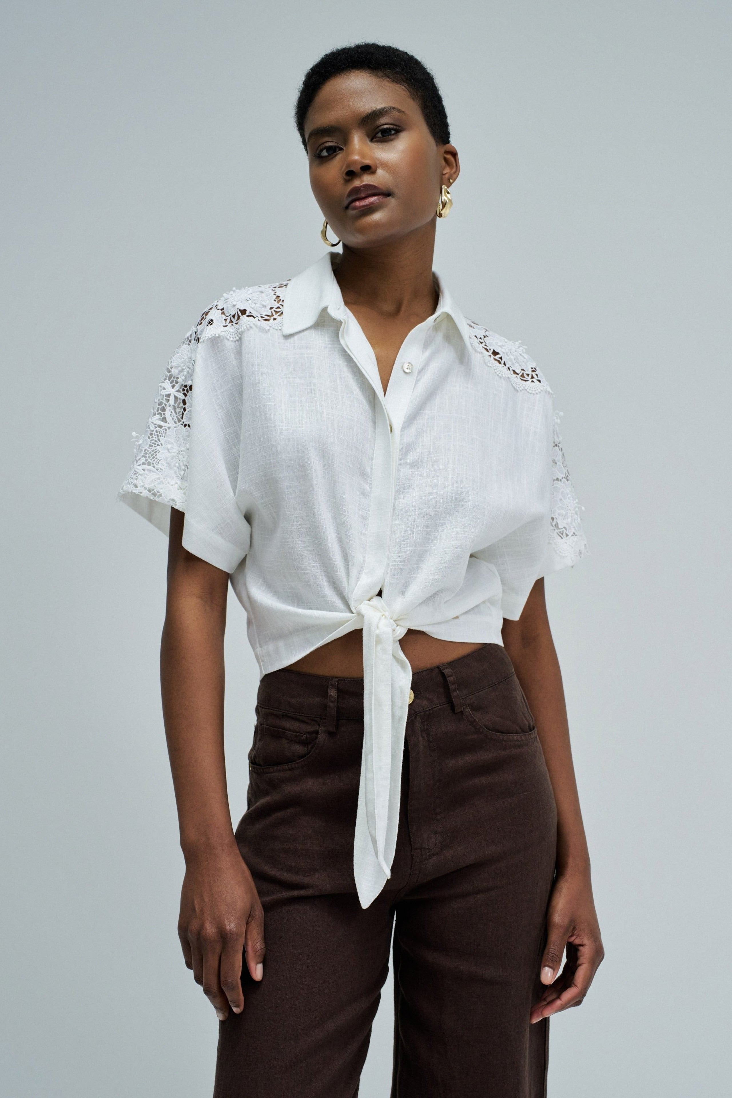 Front Knot Short Sleeve Shirt in White Hemden Salsa Jeans