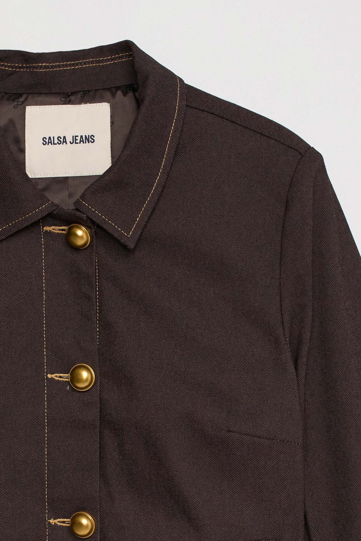 Jeansjacke mit Metallknöpfen in Dark Brown V1