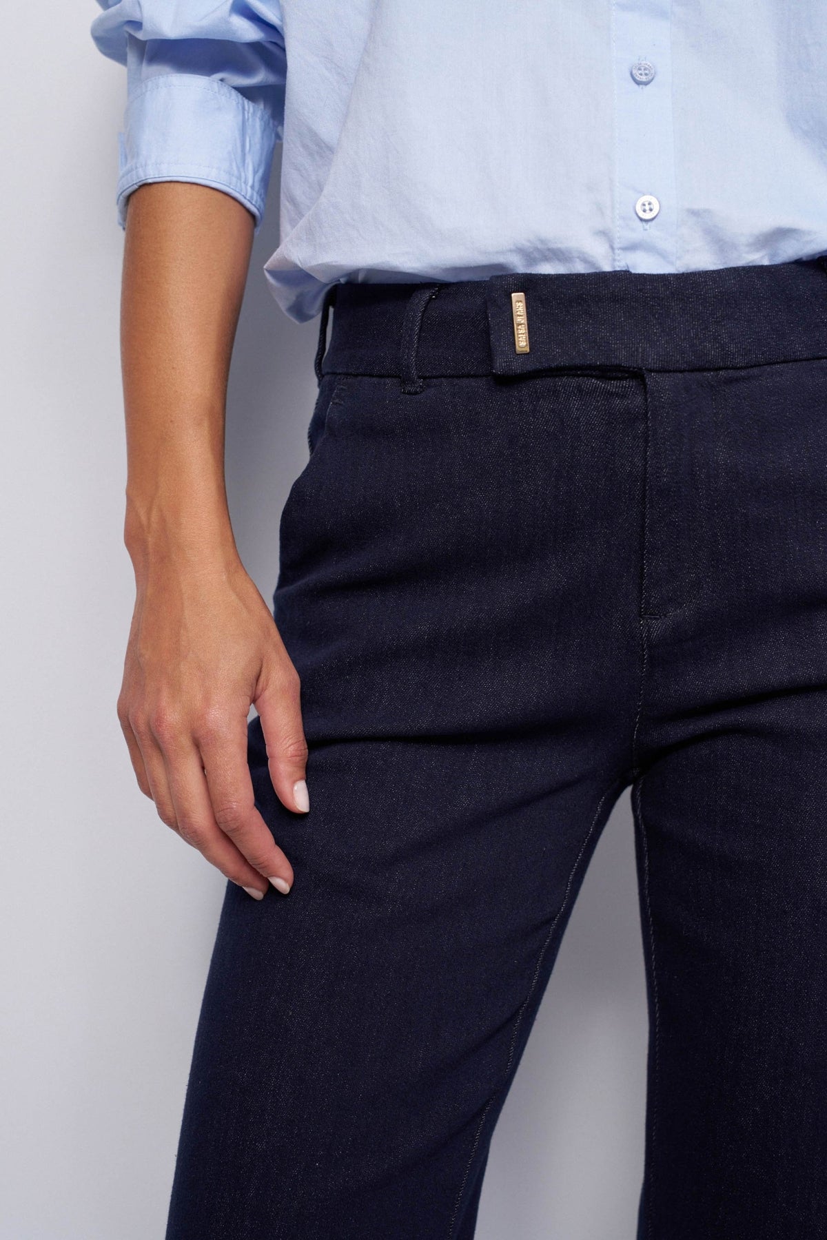 Flared Chino mit Taillendetail in Dark Wash Hosen Salsa Jeans