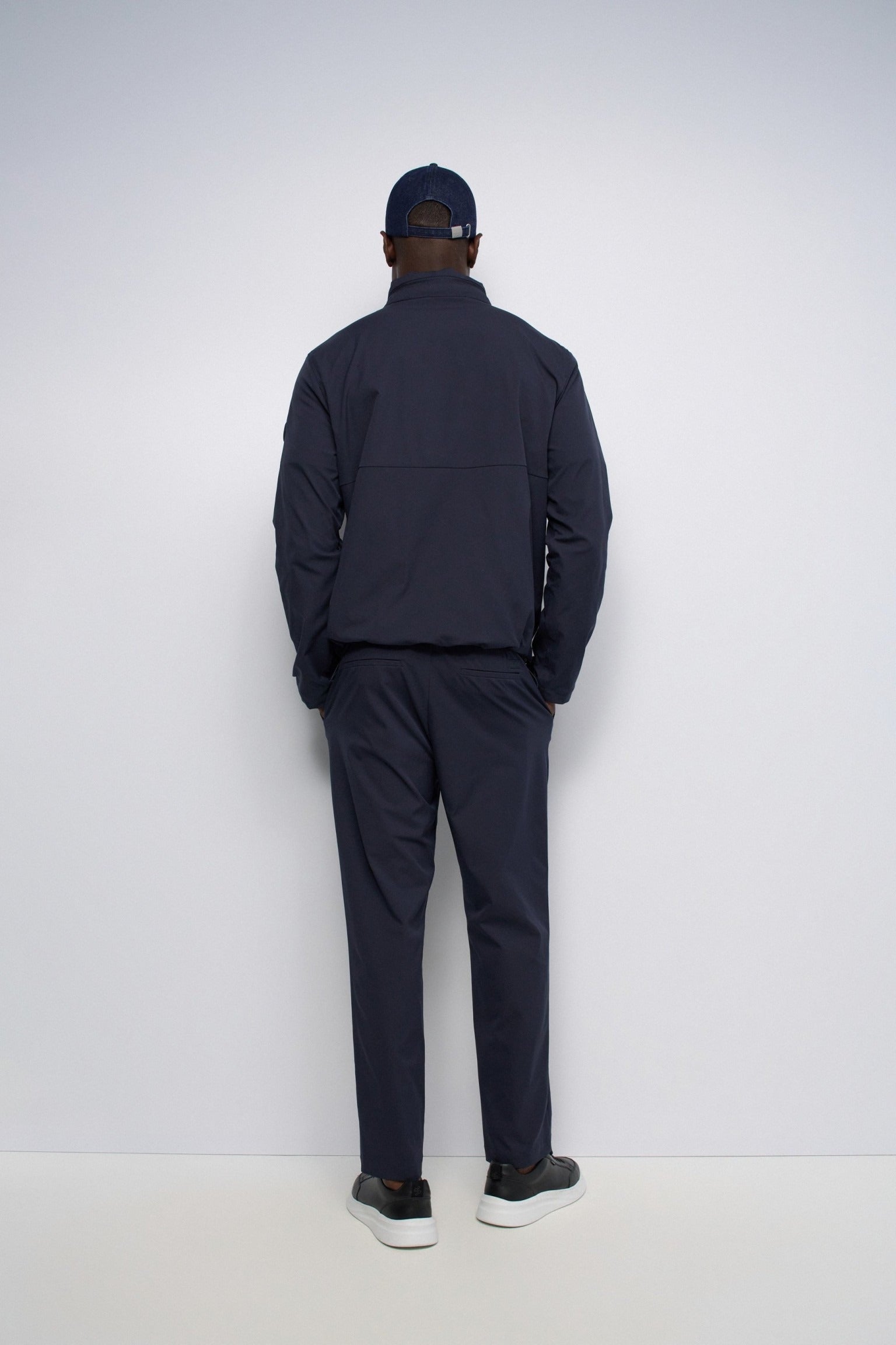 Leichte Overshirt-Jacke mit versteckter Kapuze in Dark Blue