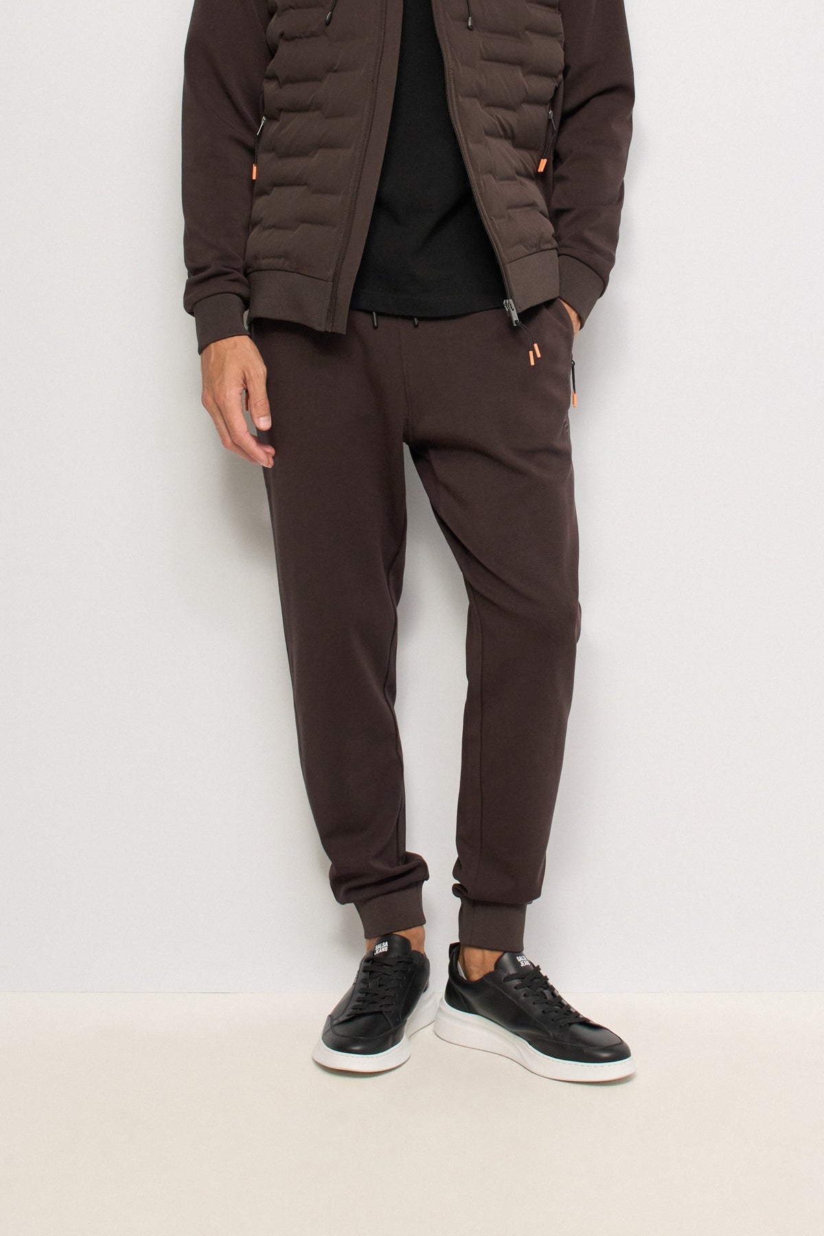 Scuba Joggers in Dark Brown Hosen Salsa Jeans