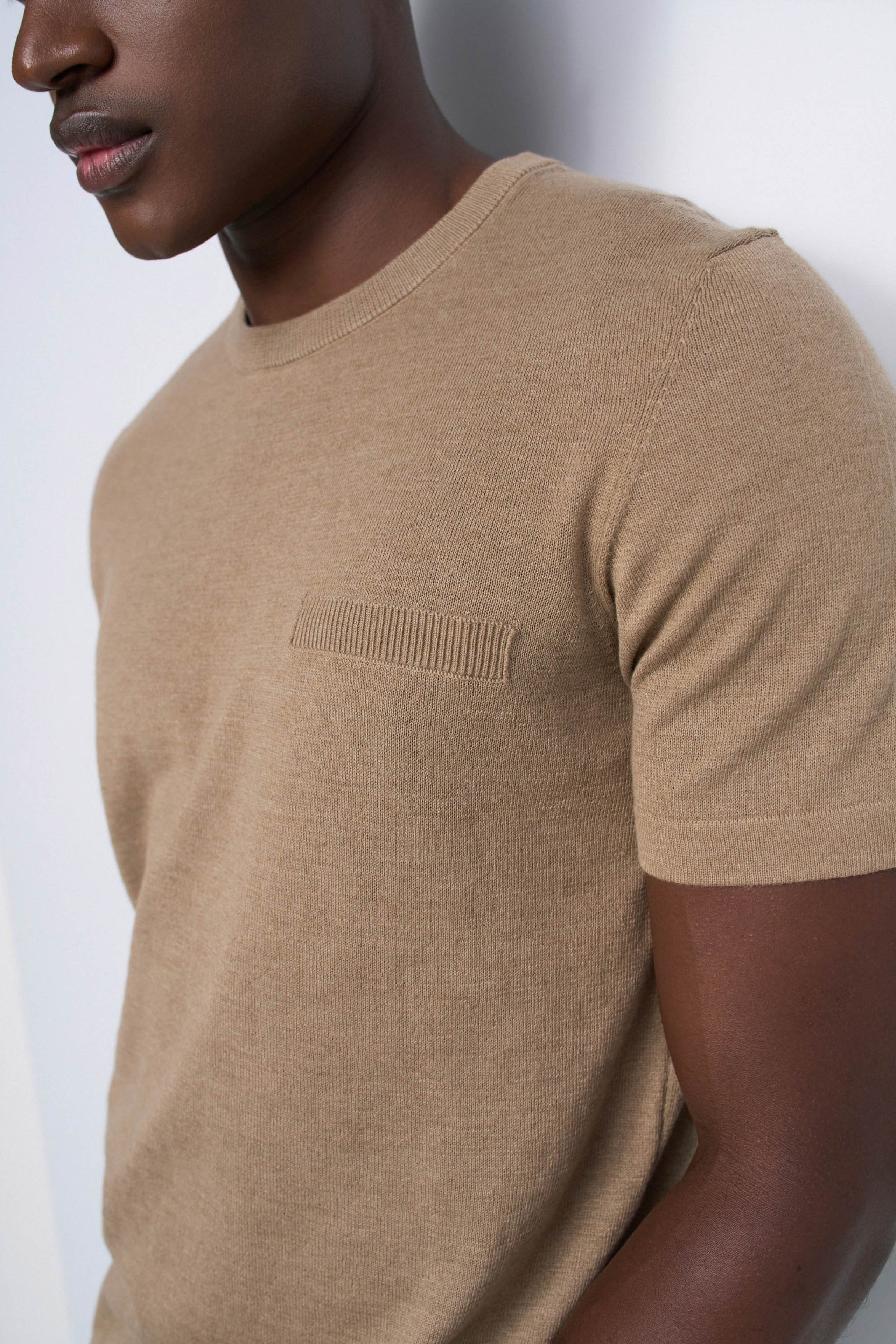 Gestricktes T-Shirt mit Tasche in Medium Beige V1 Pullover Salsa Jeans