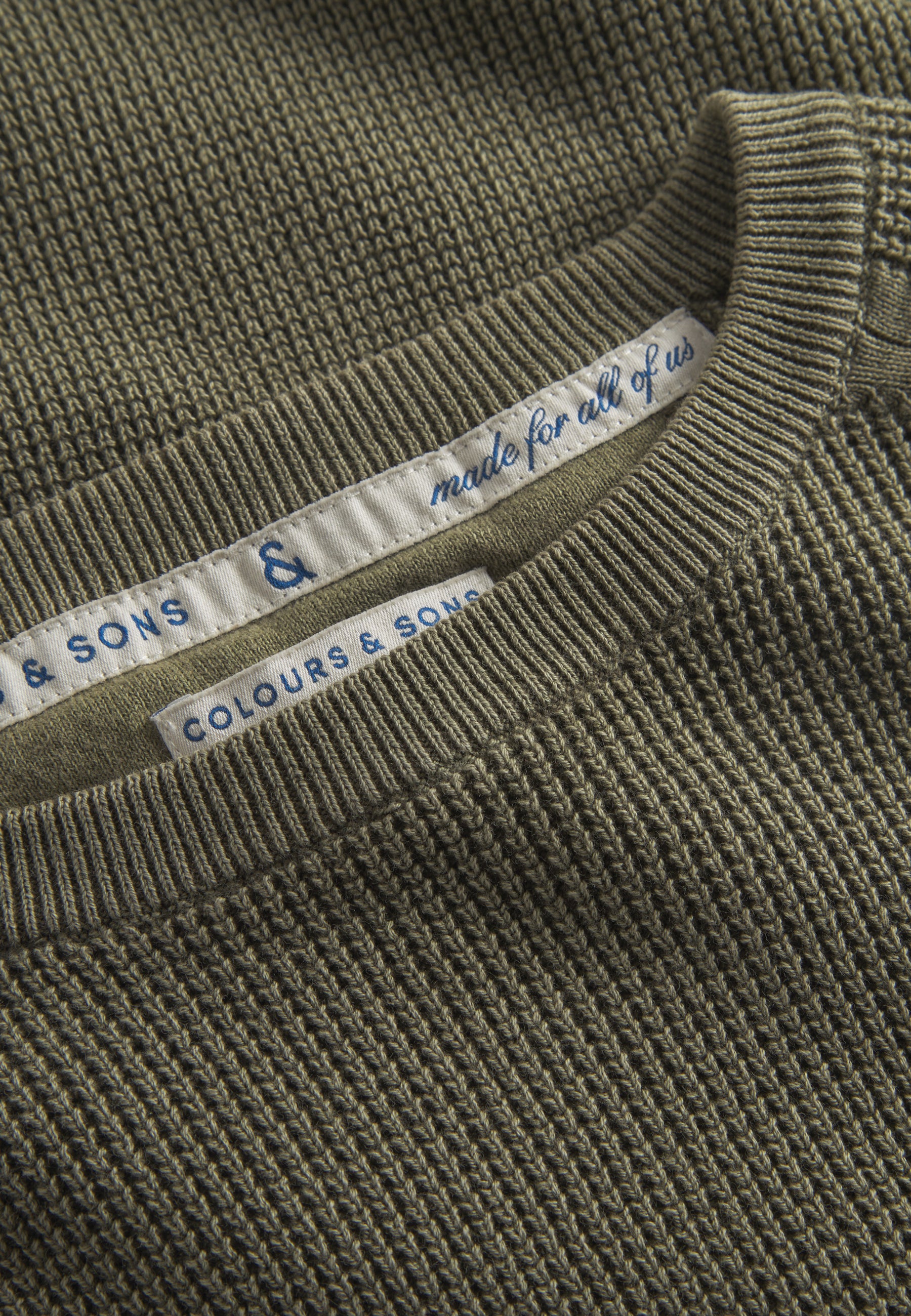 Roundneck-Washed in Olive Pullover Colours and Sons   