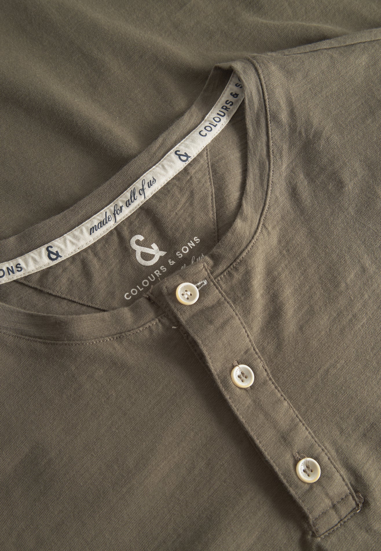 Henley - Slub in Olive Langarmshirts Colours and Sons   