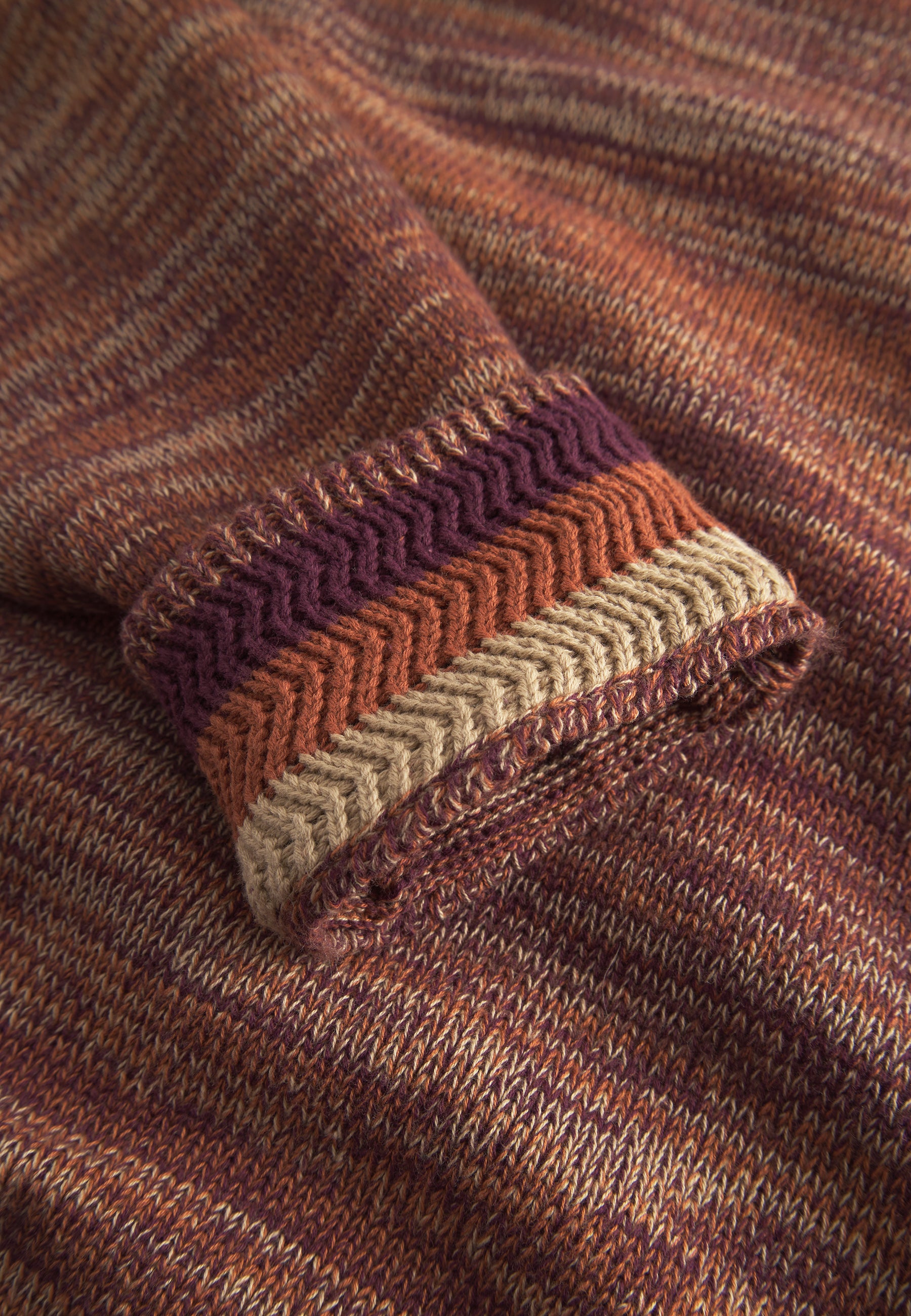 Roundneck Mouliné in Mahogany Mouliné Pullover Colours and Sons   