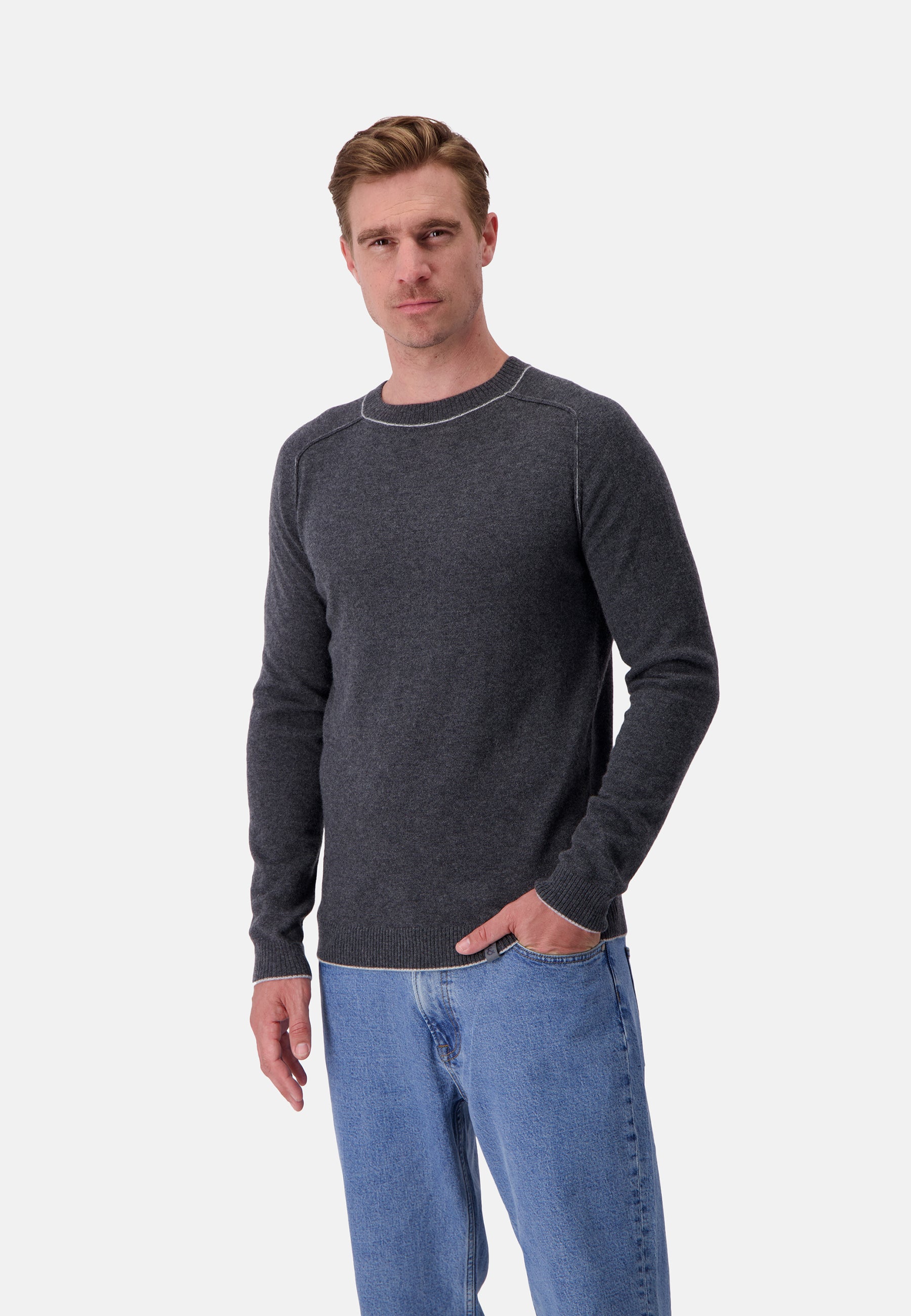 Roundneck Merino Blend in Anthracite Pullover Colours and Sons   