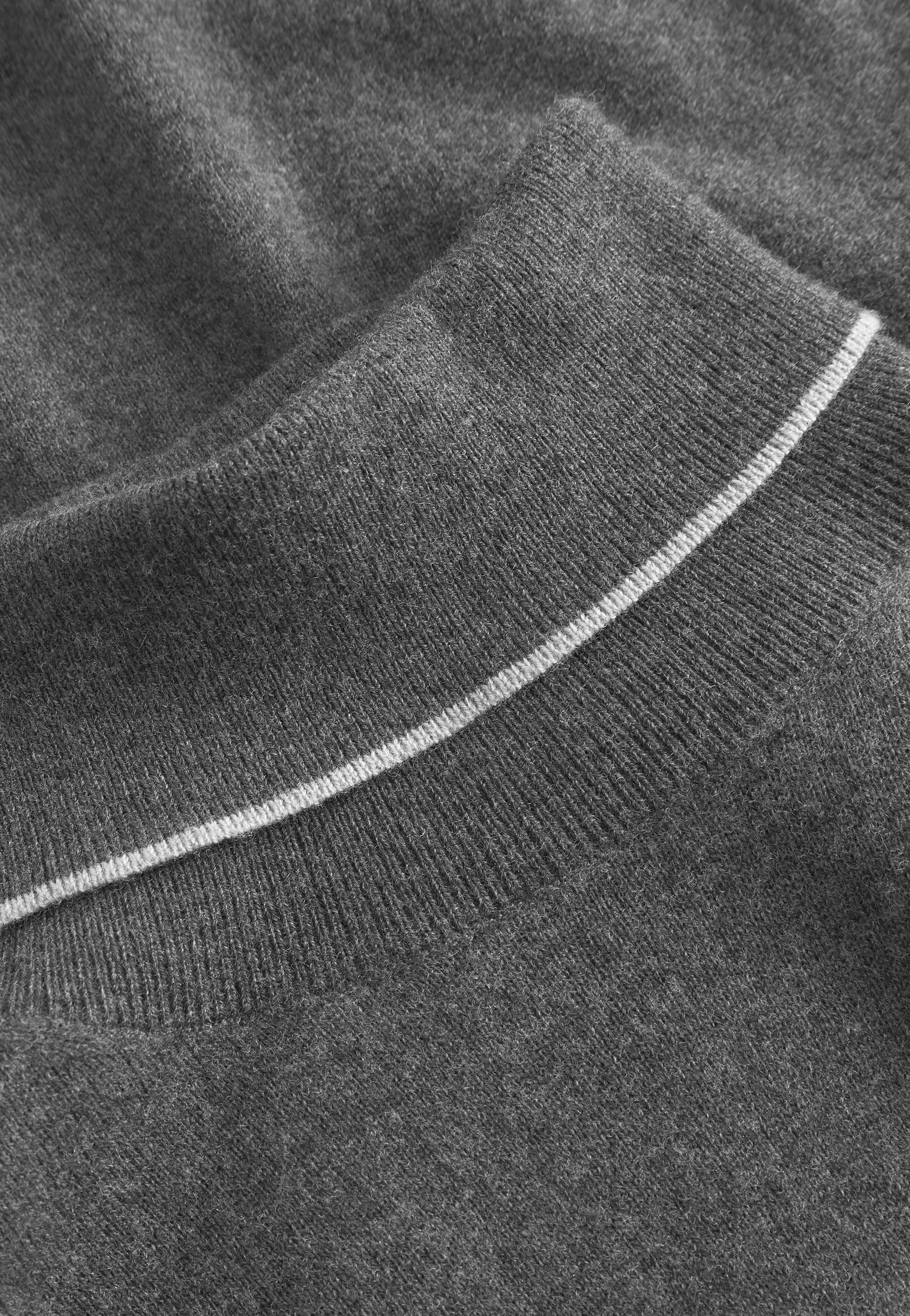 Turtleneck Merino Blend in Anthracite Pullover Colours and Sons   