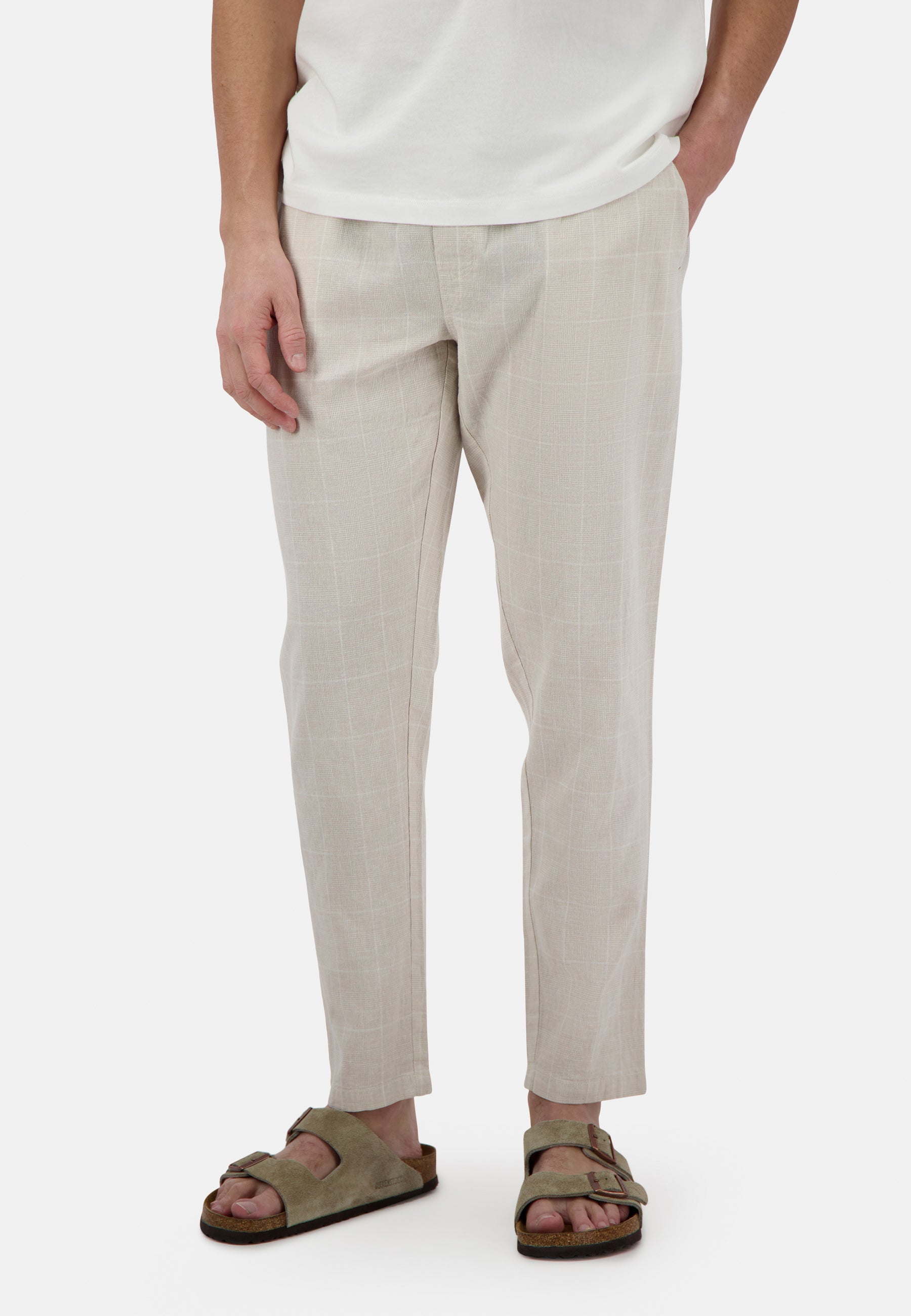 Chino-Linen Blend Check in Tent Check Hosen Colours and Sons   